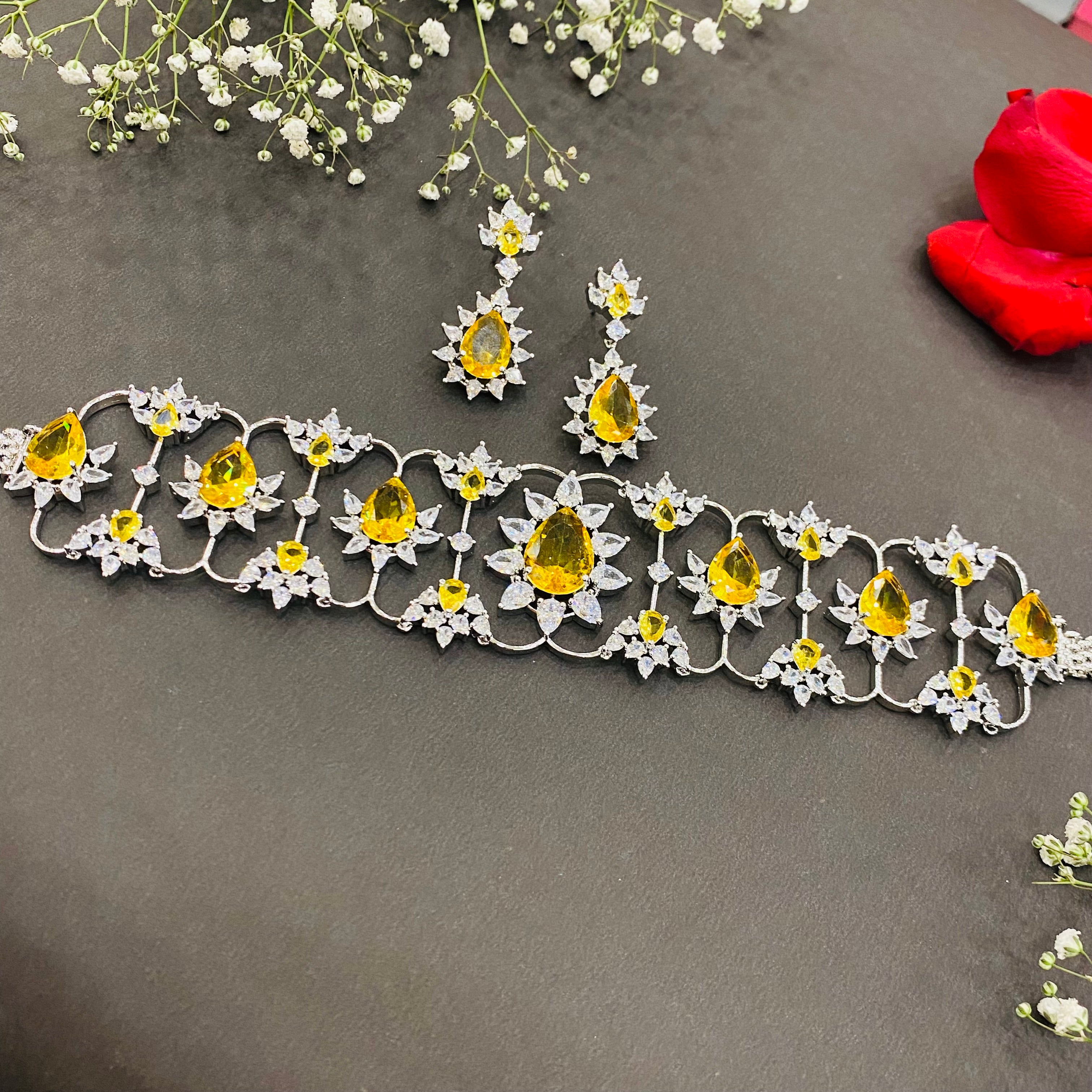Ad Mira   choker