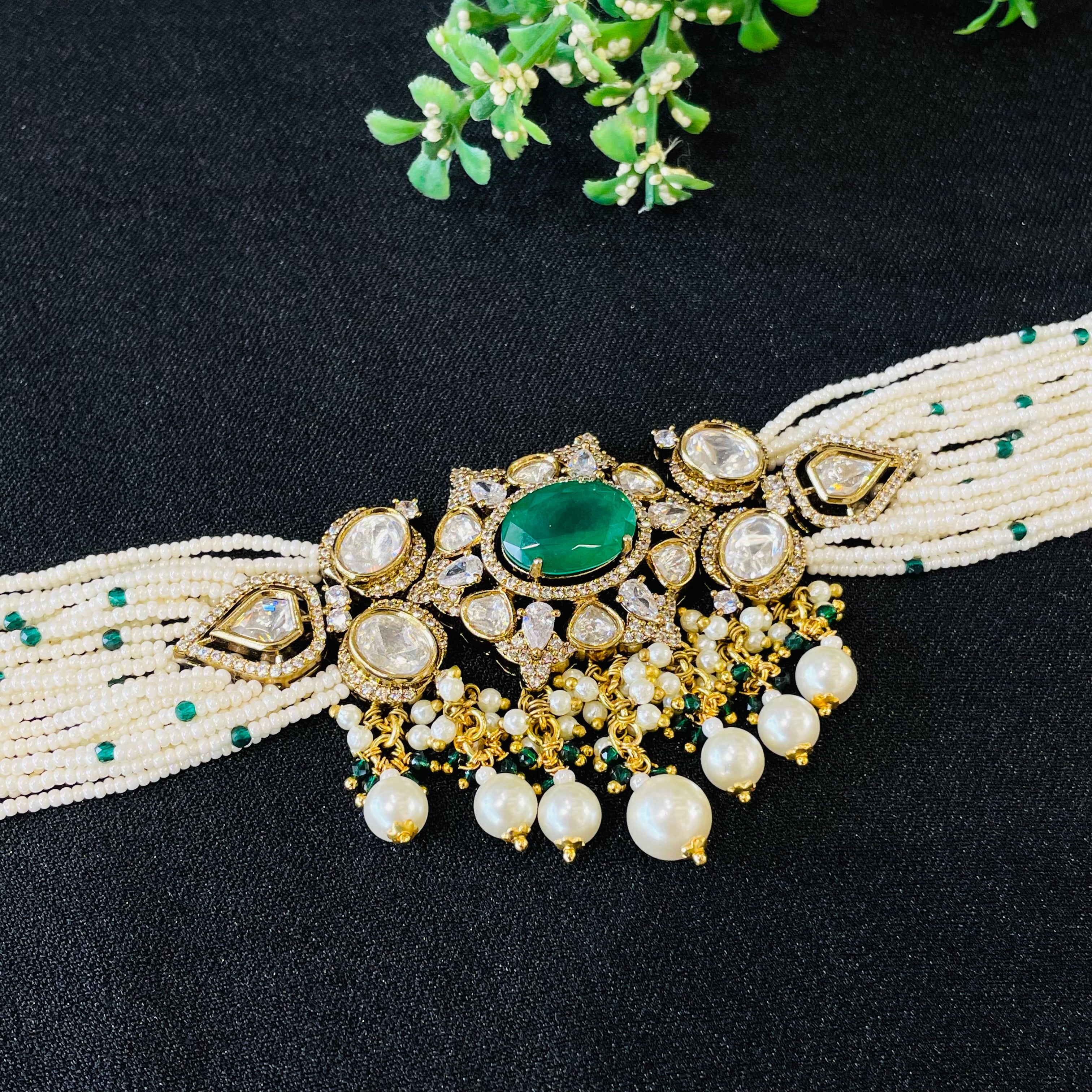 Nayaab Subi Pearl Choker