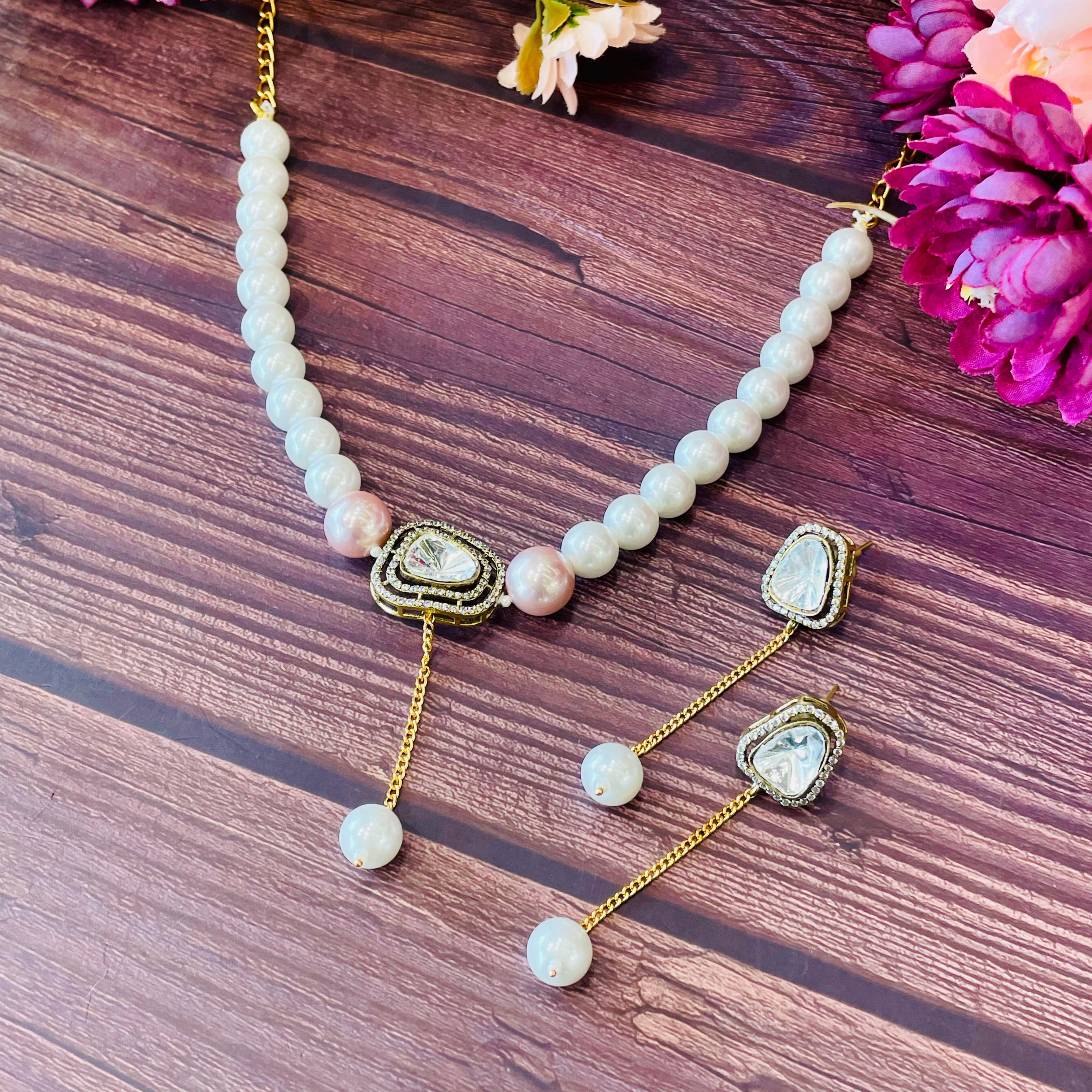 Nayaab Mahi Polki Neckpiece