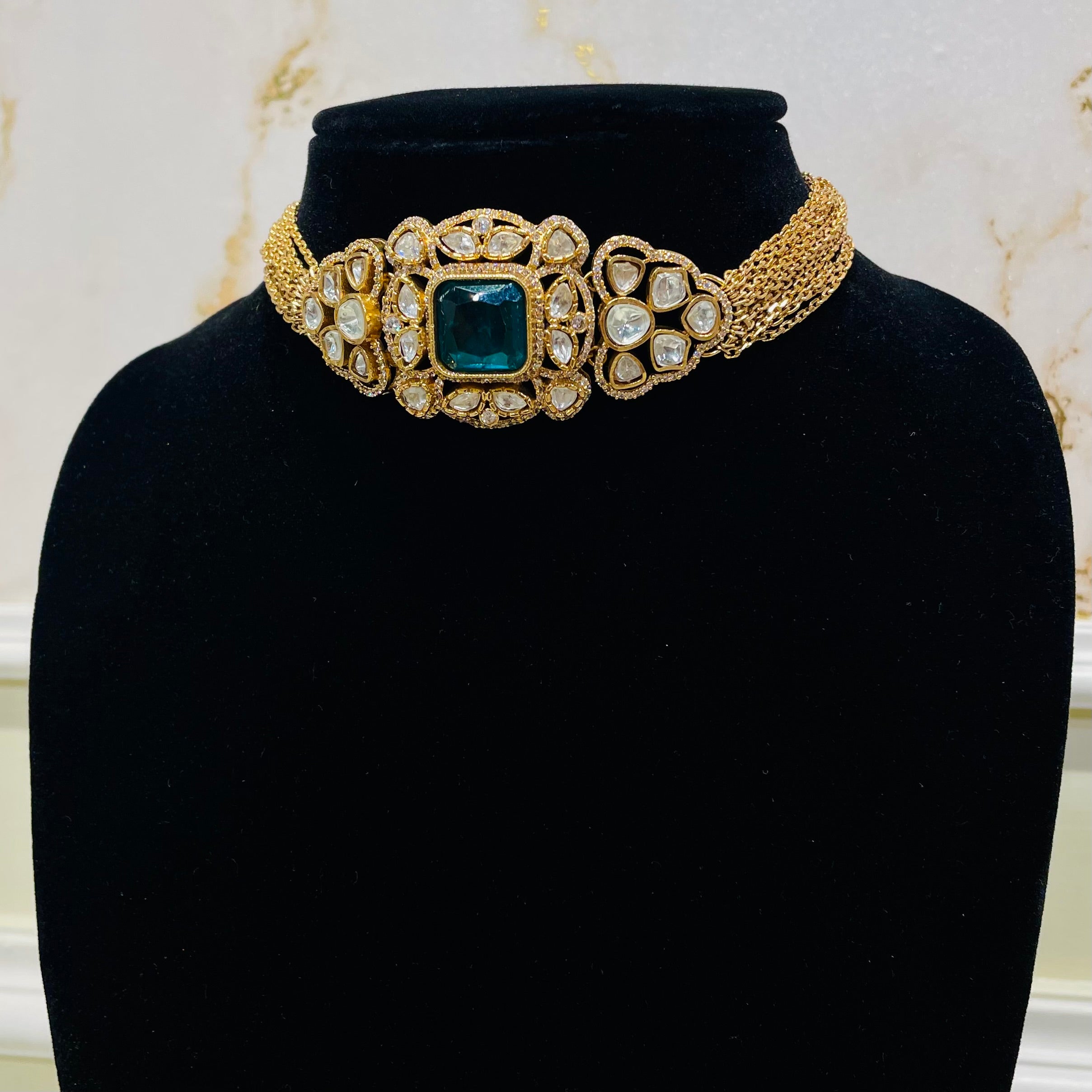Nayaab Lane Polki Choker