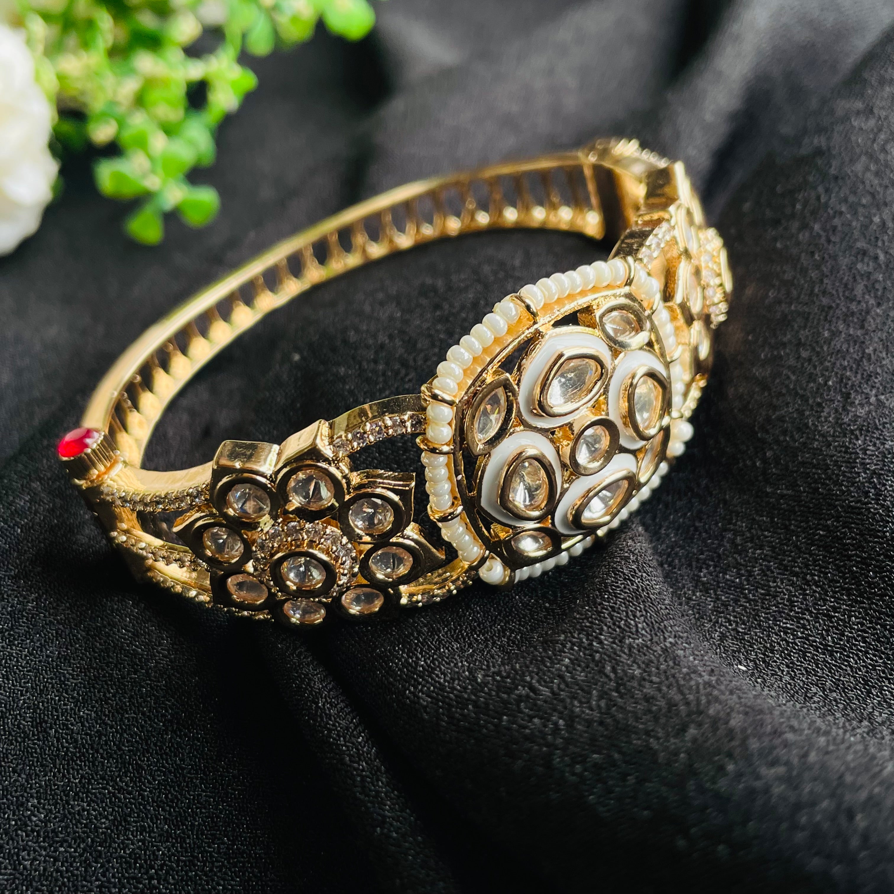 Nayaab Aarohi Polki Bracelet