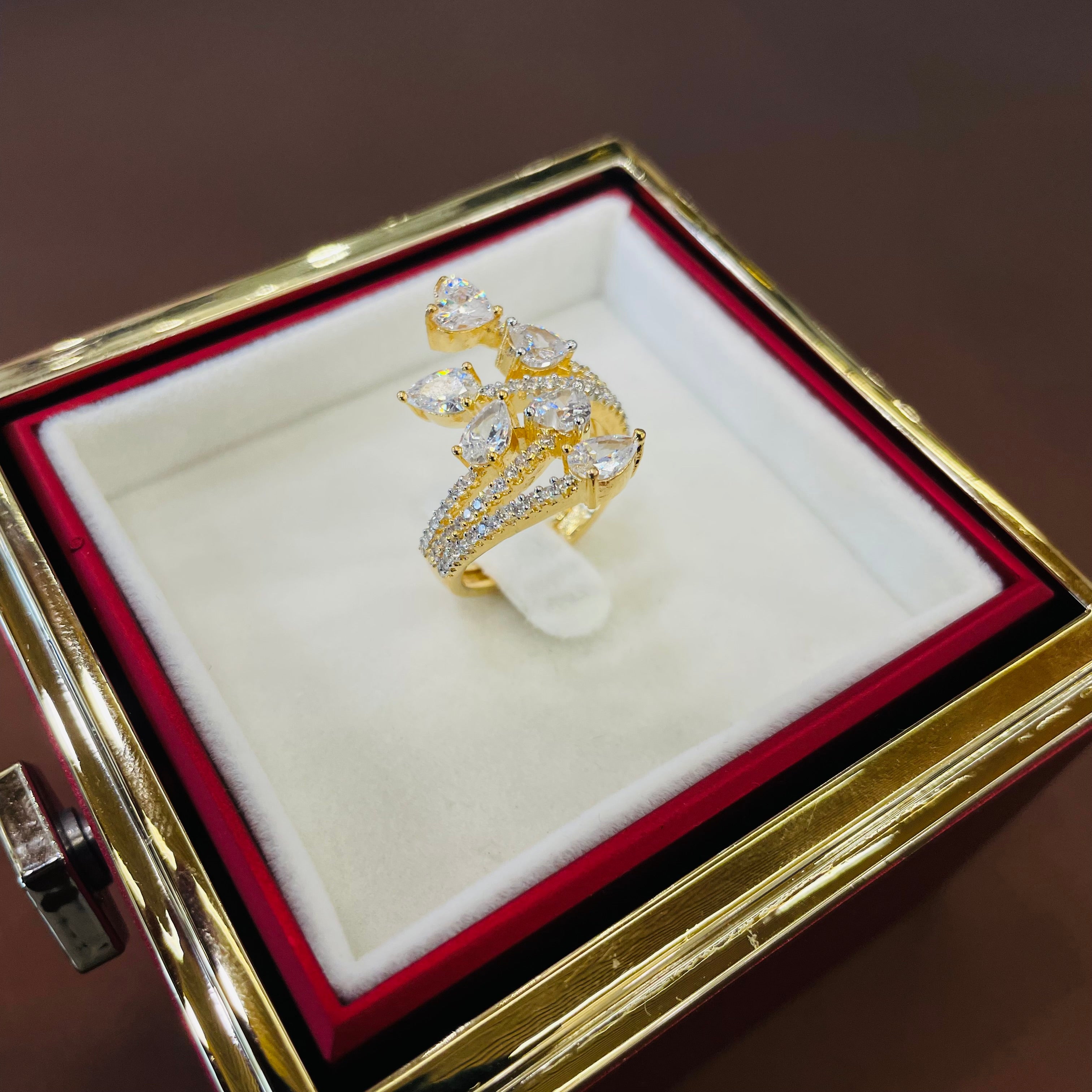Ad Evora Ring