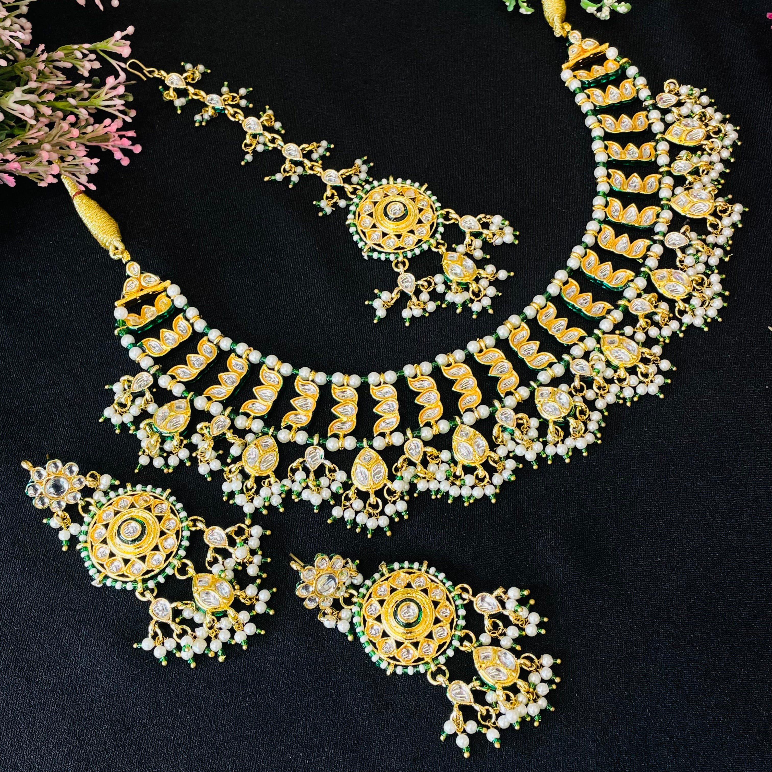 Nayaab Anika neckpiece