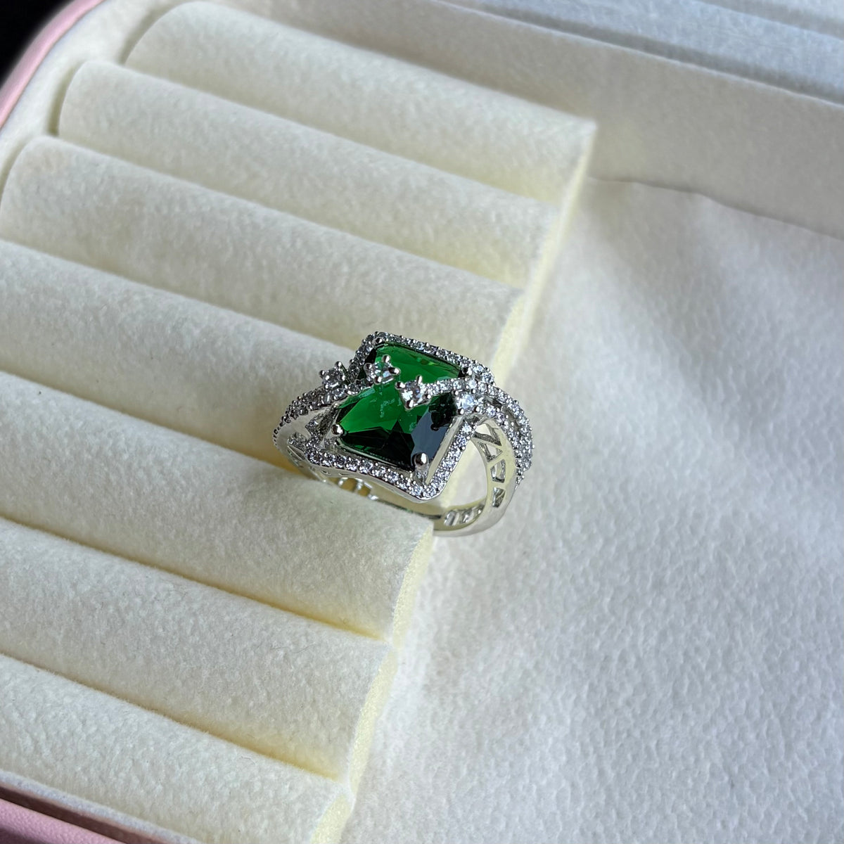 Ruhika Ring