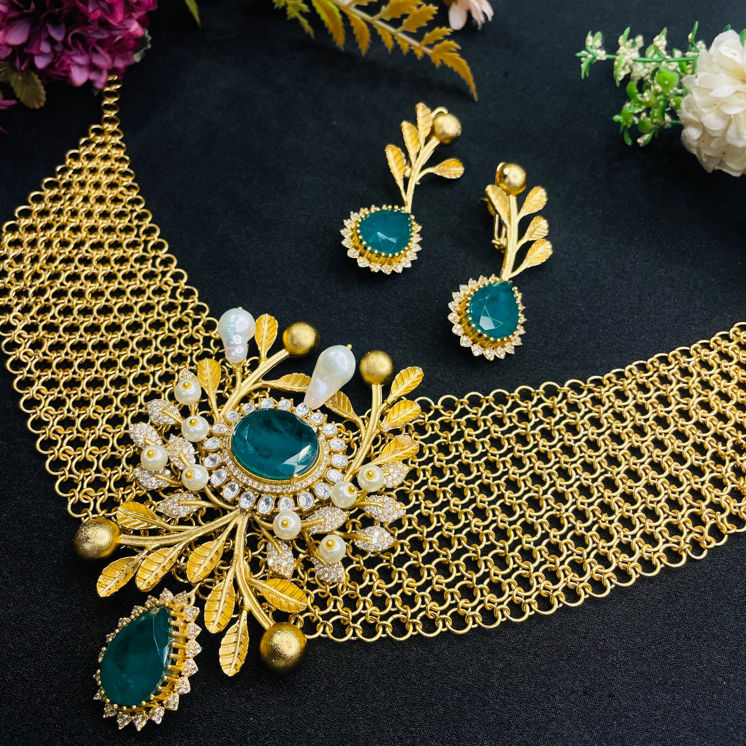Nayaab Amama Neckpiece