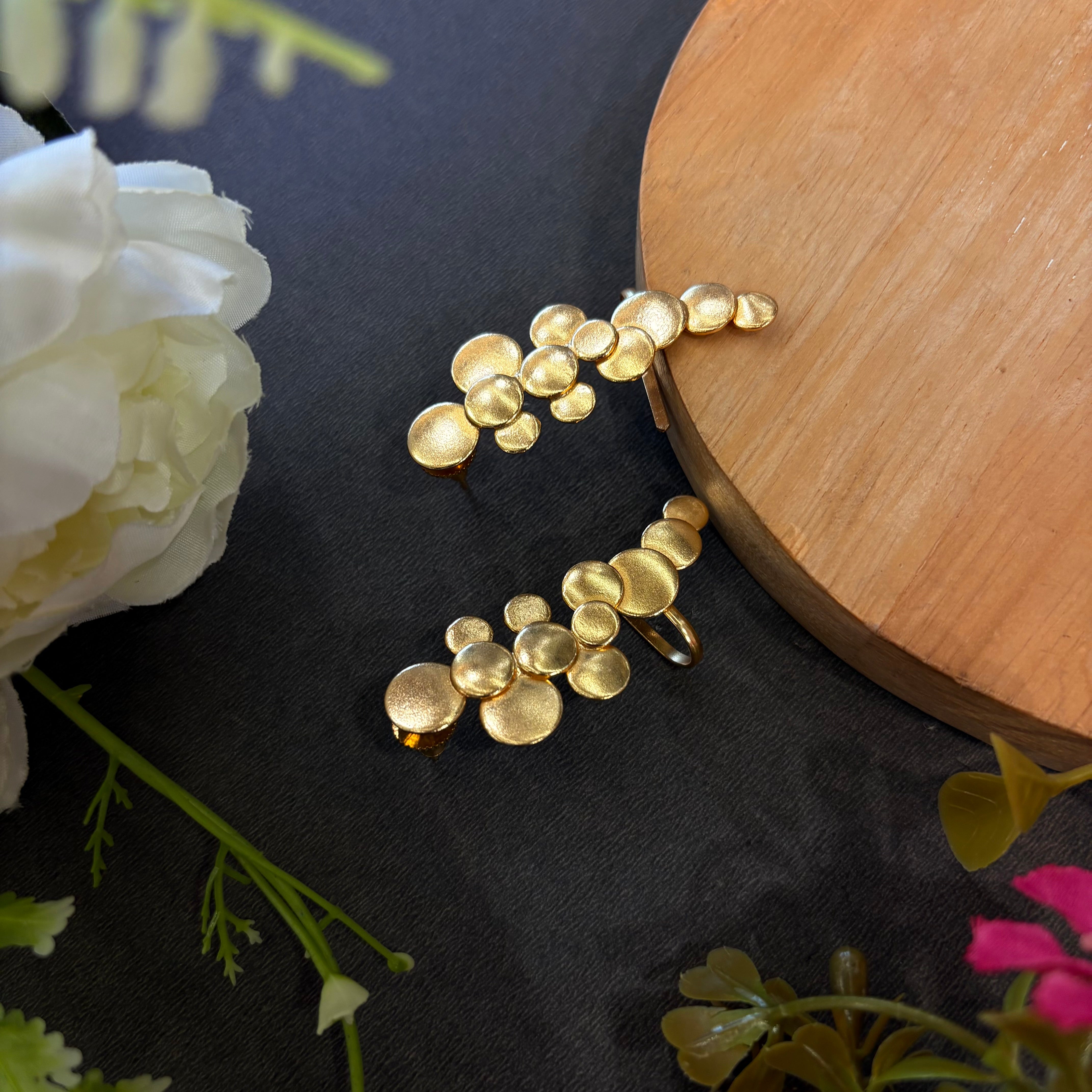 Aurelia Disc Cascade Earcuff