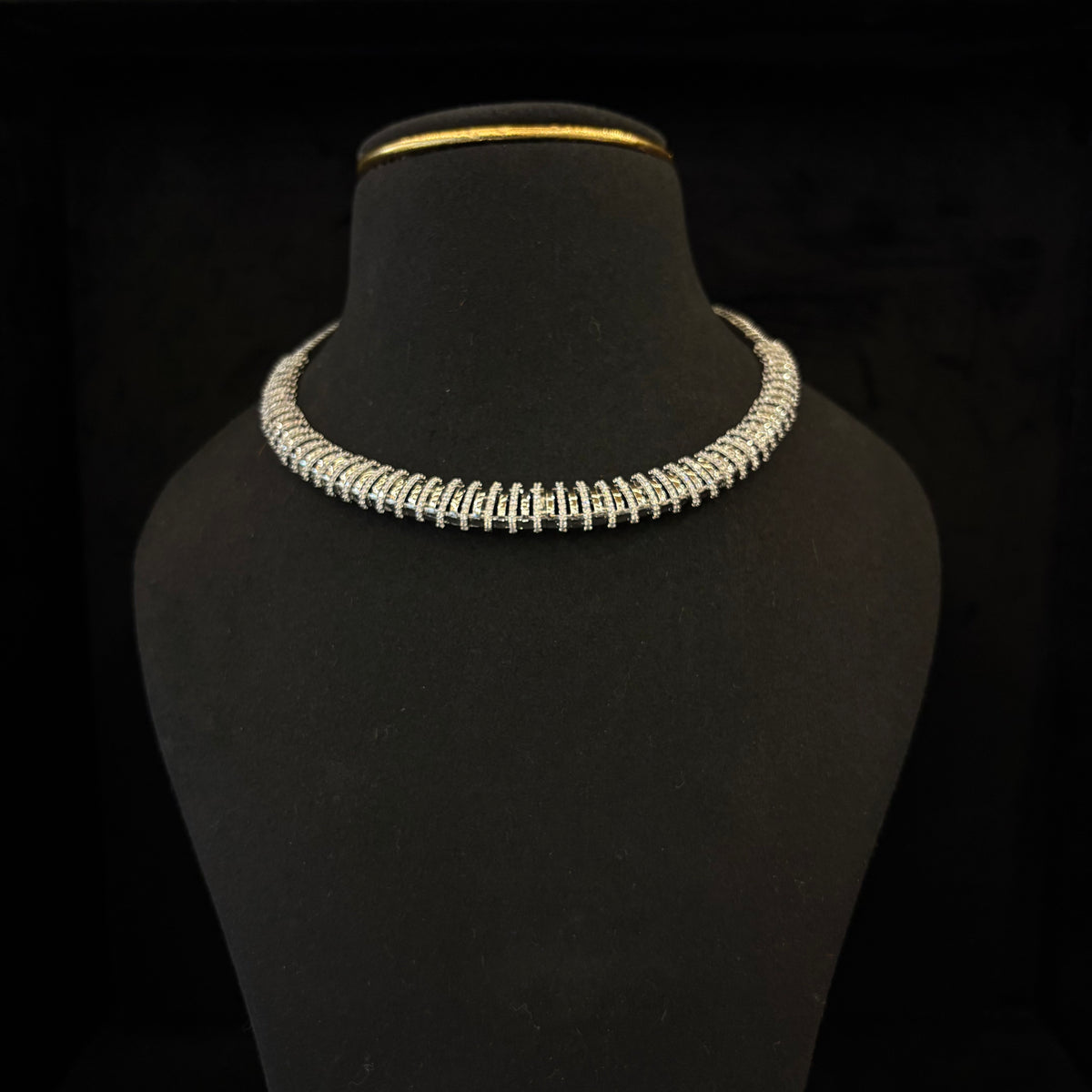 Ad annie Neckpiece