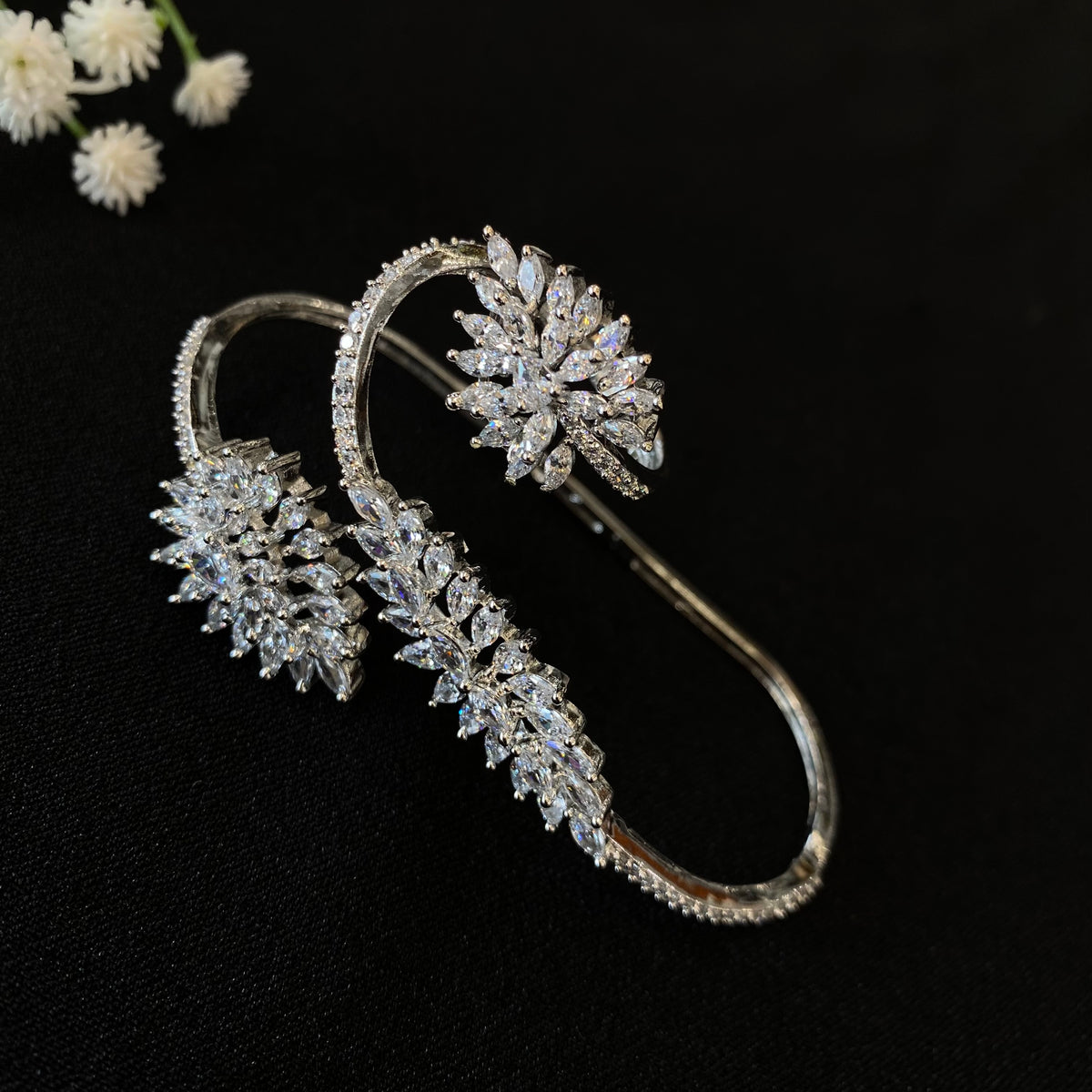 Meher Noor Handcuff