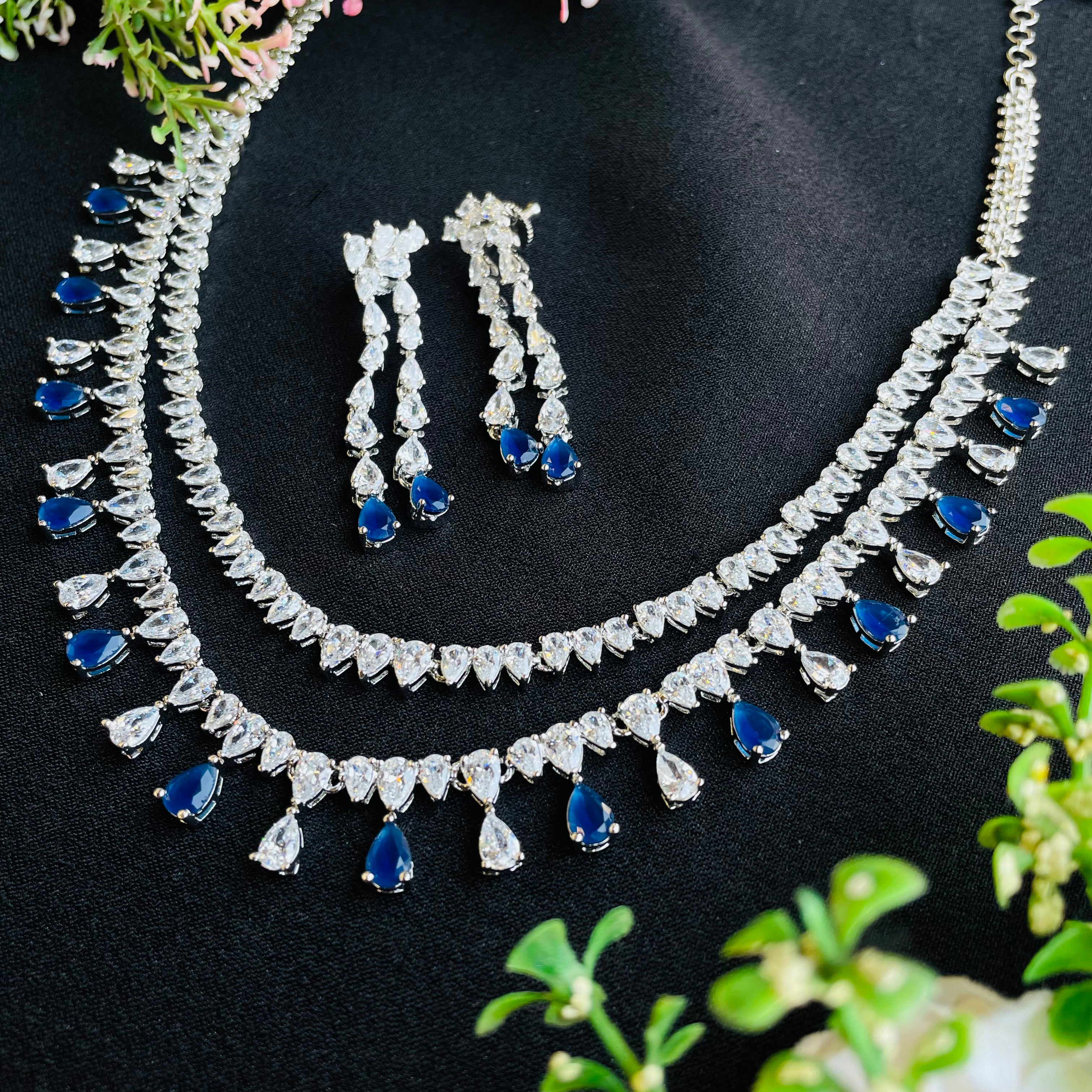 Ad jivika neckpiece