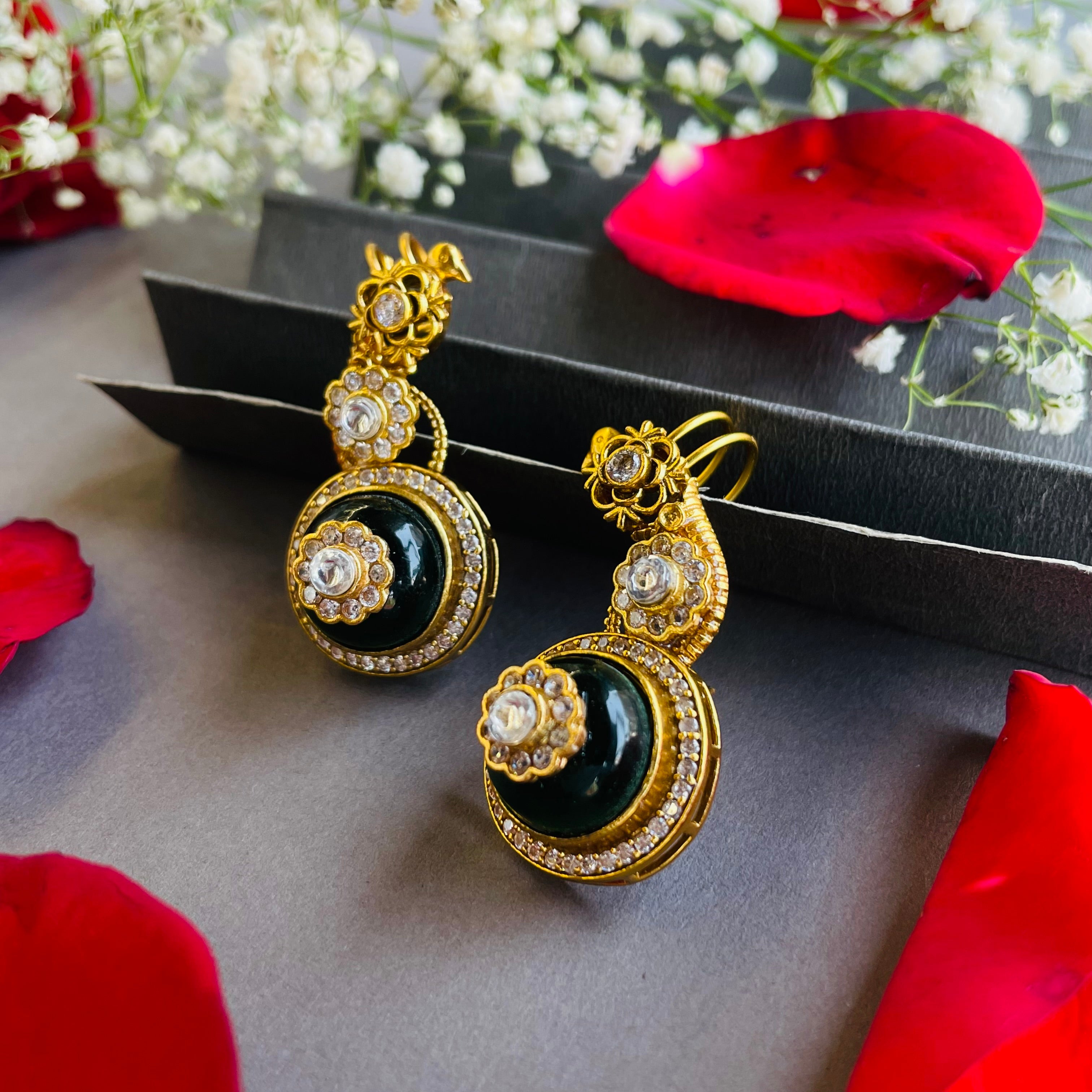 Nayaab Lavanya Earcuff