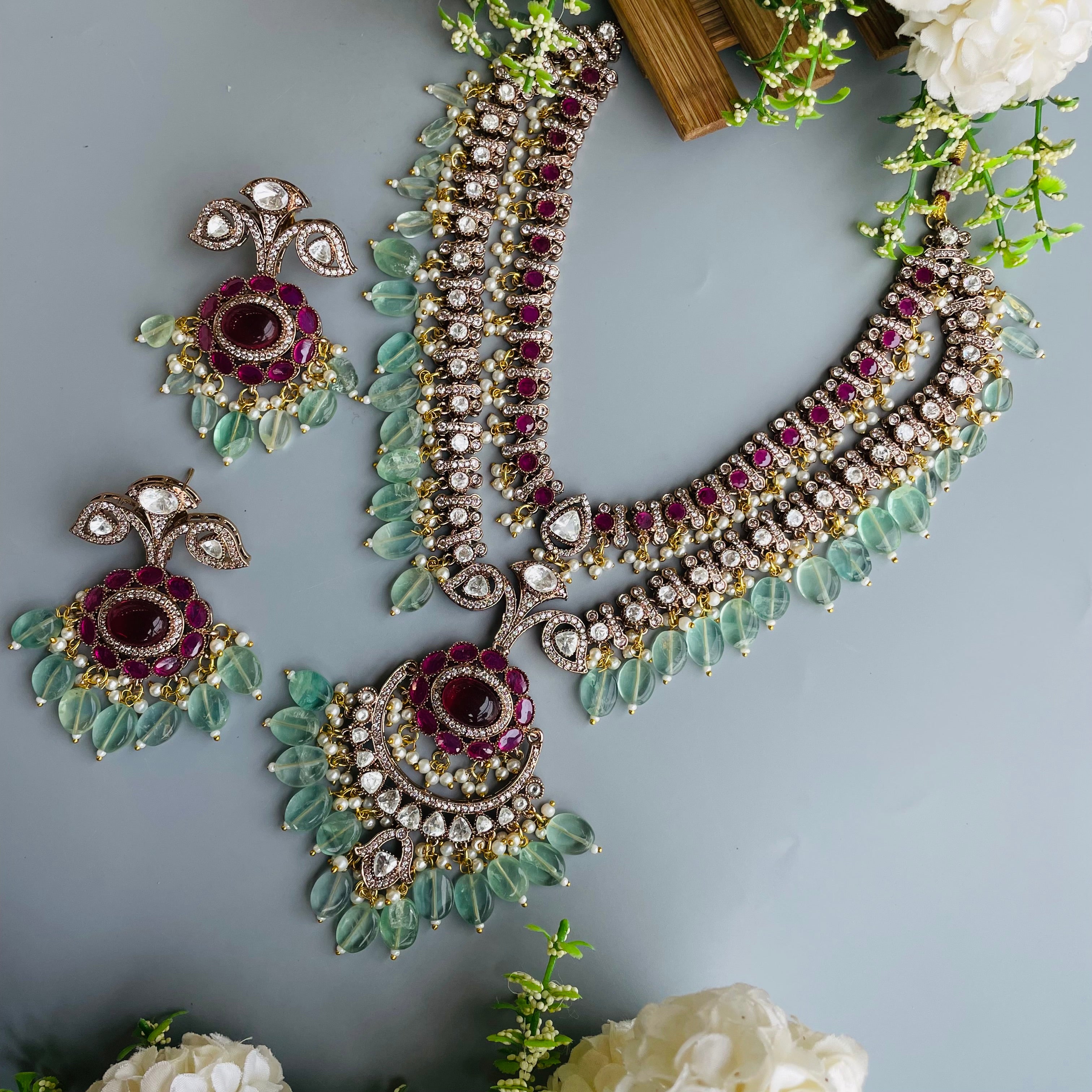 Nayaab Ranisa Neckpiece