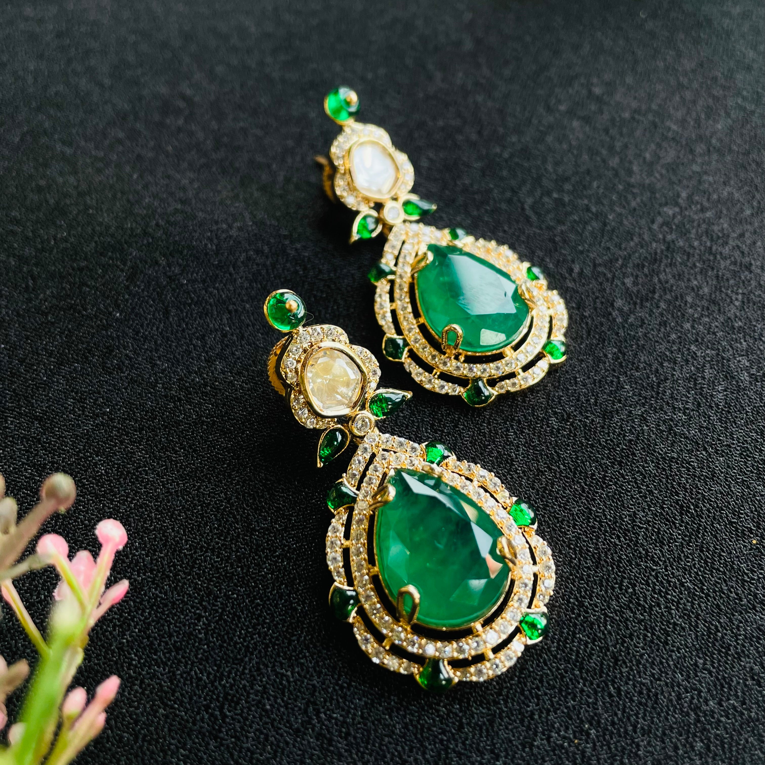 Nayaab harshita polki Neckpiece