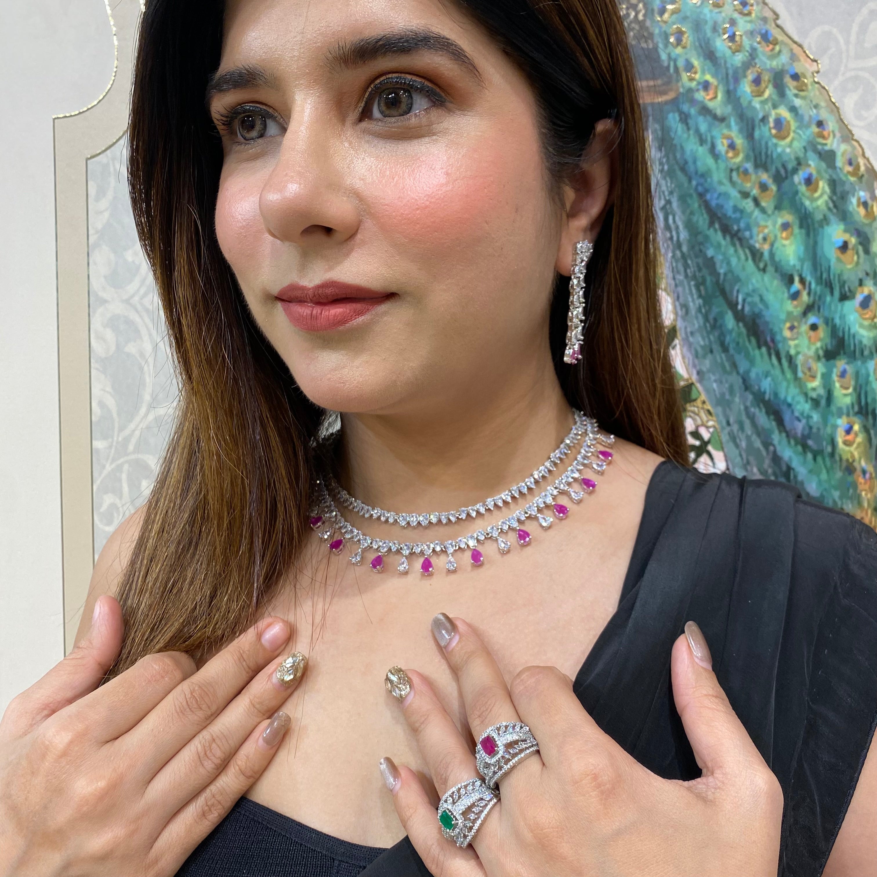 Ad jivika neckpiece