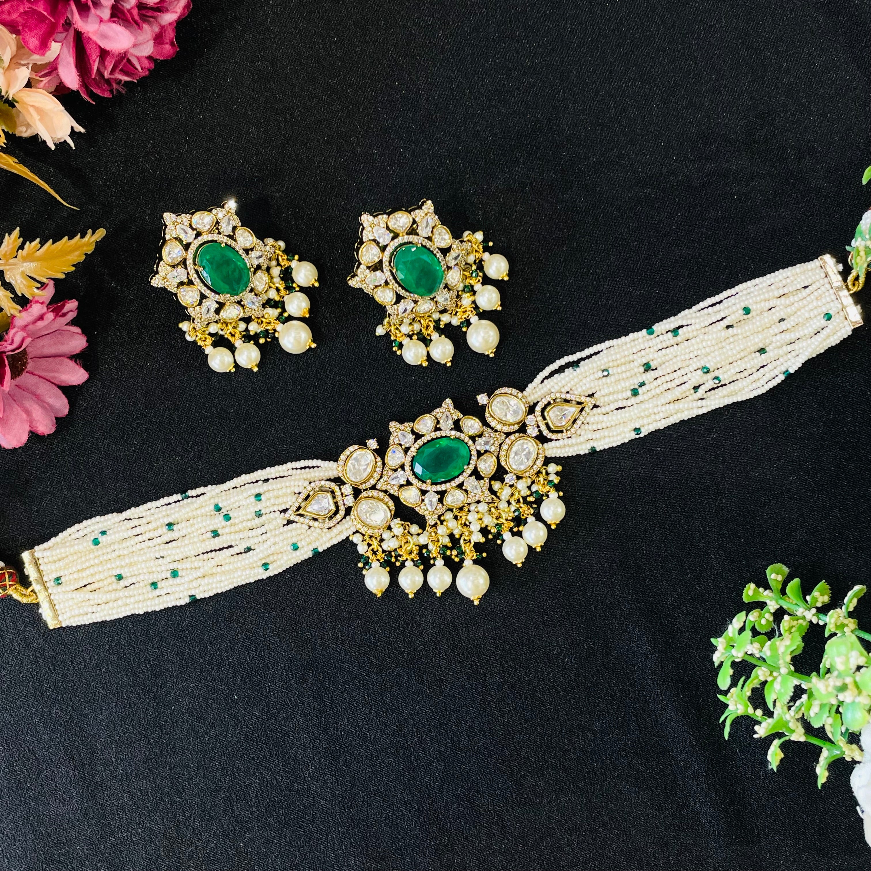 Nayaab Subi Pearl Choker