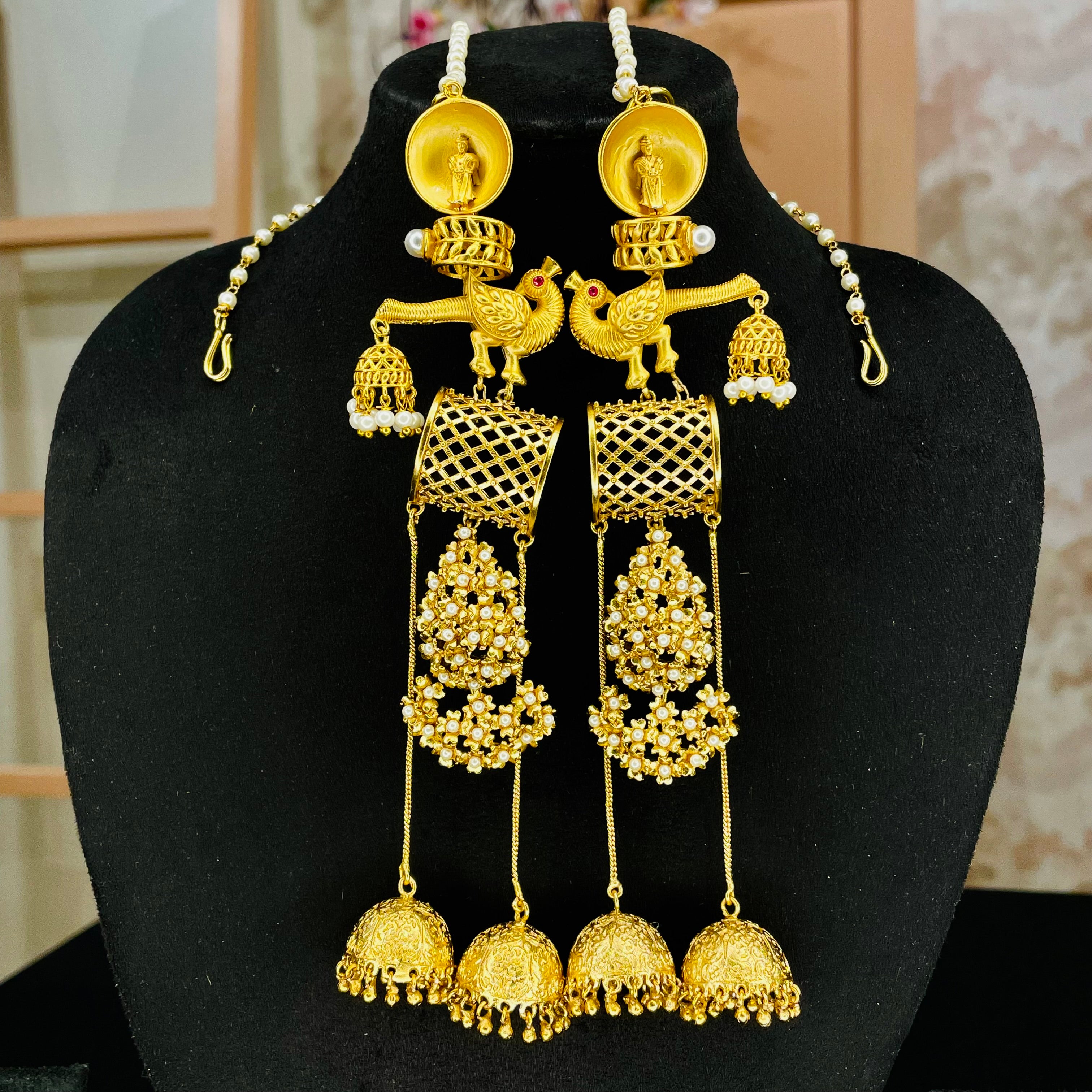 Nayaab Regal Earrings
