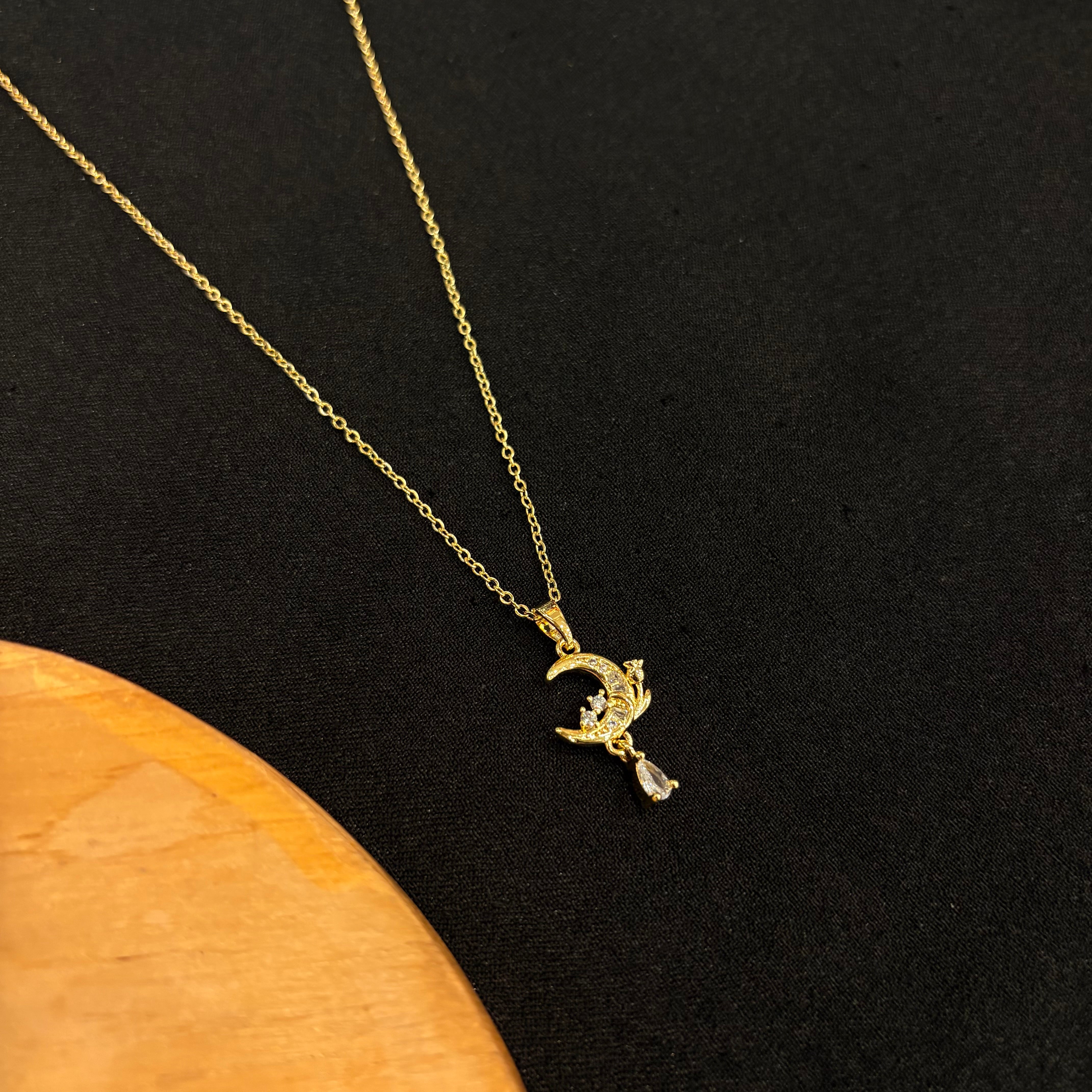 Chaand Tara Luxe Neck chain