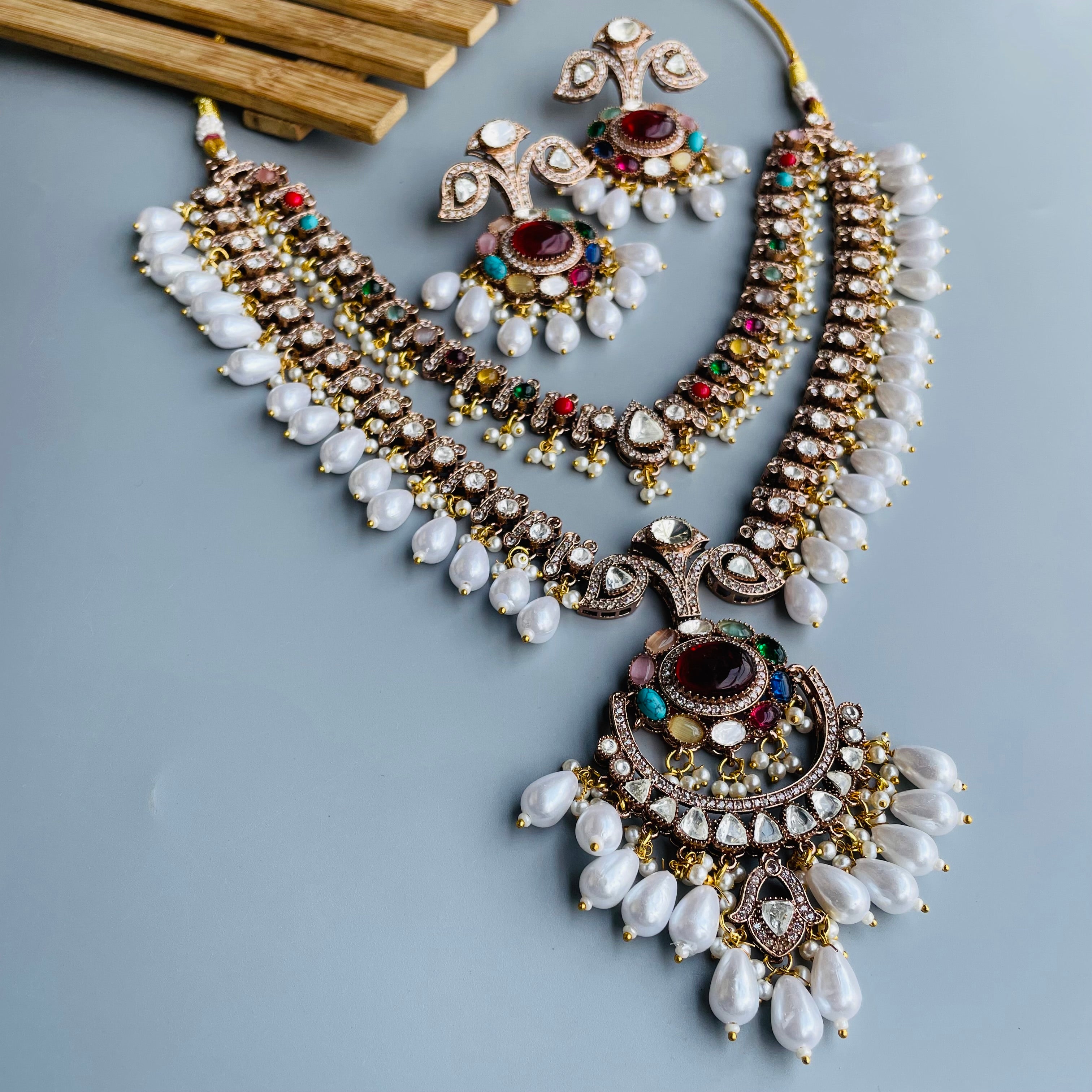 Nayaab Ranisa Neckpiece