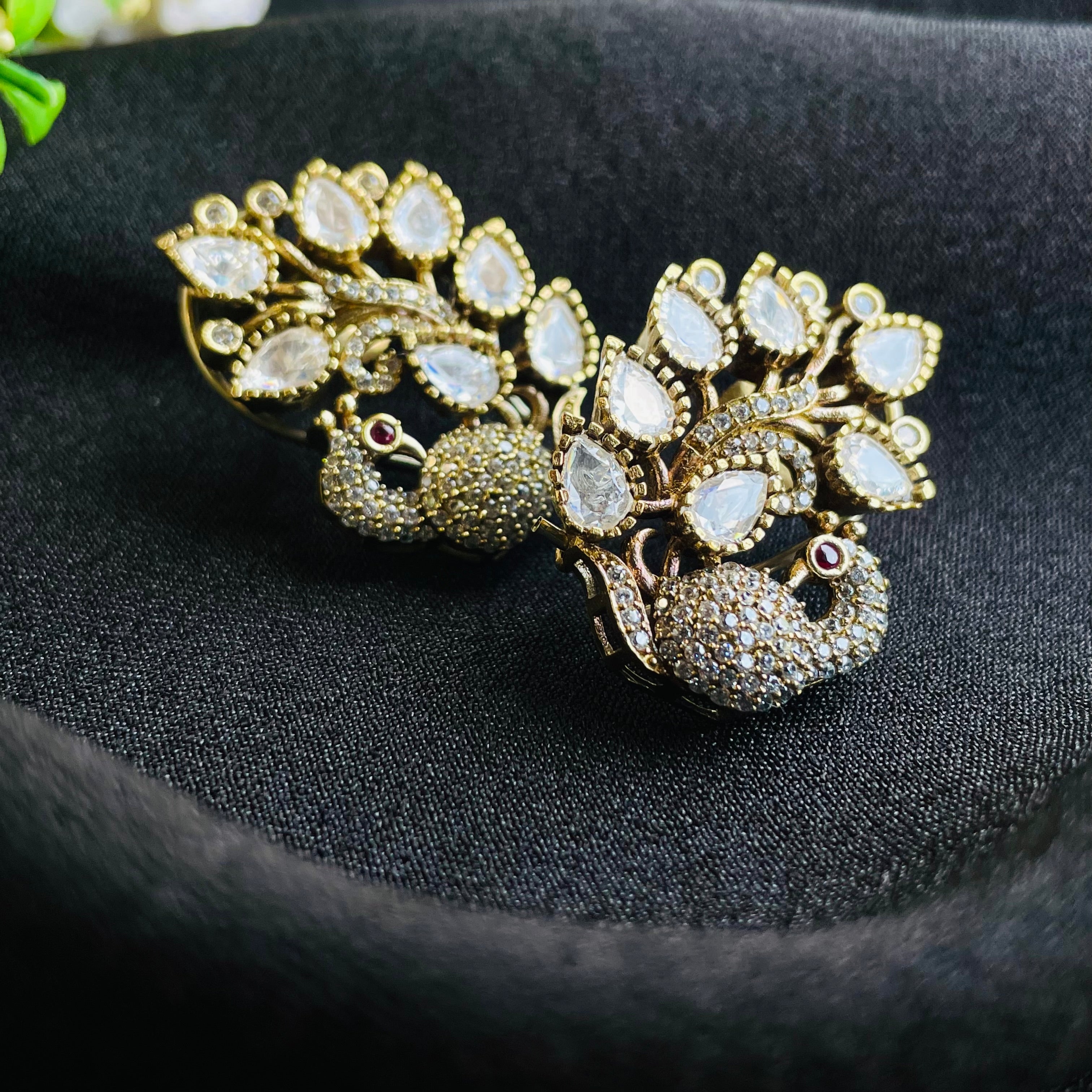 Nayaab chavi polki studs