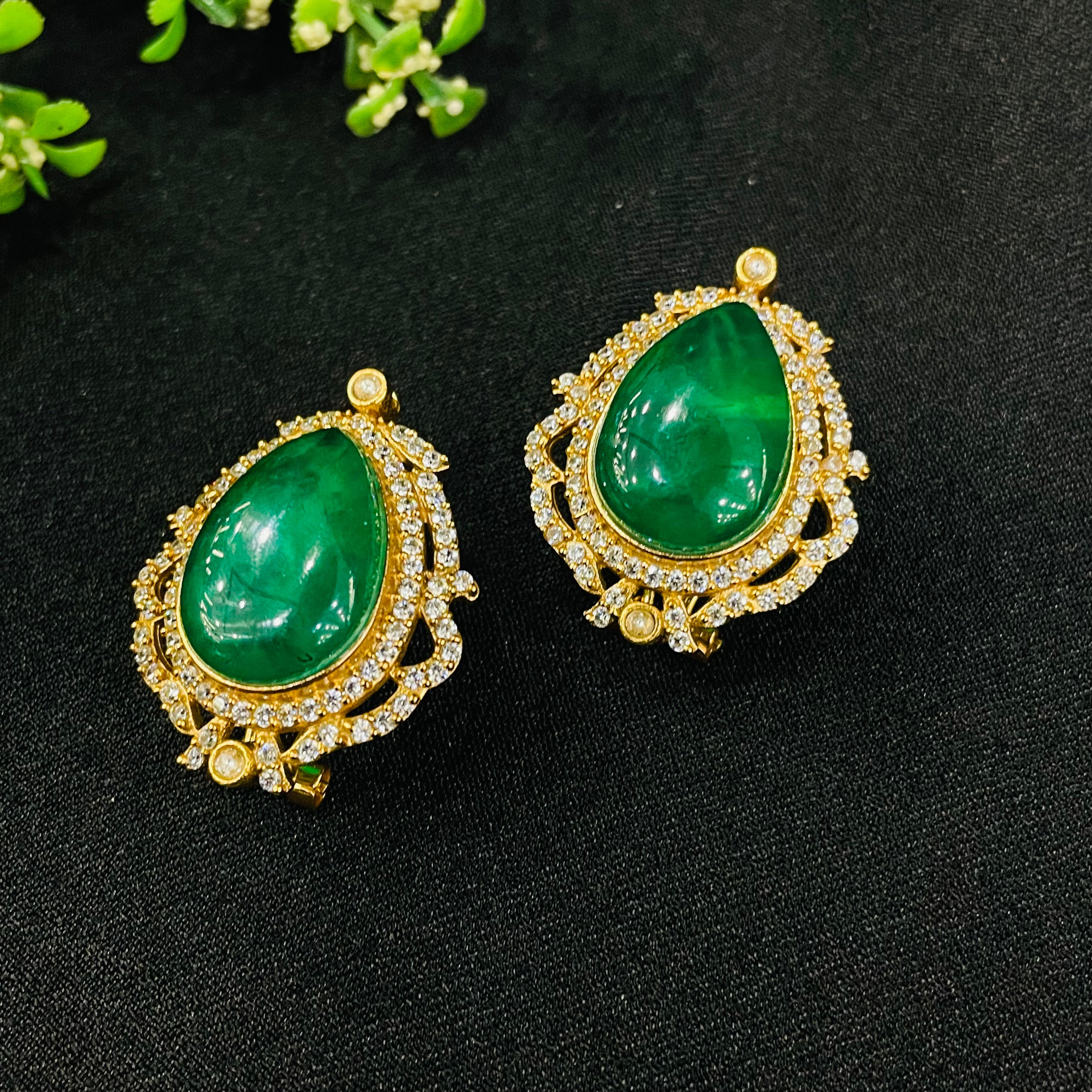 Nayaab Grace Studs