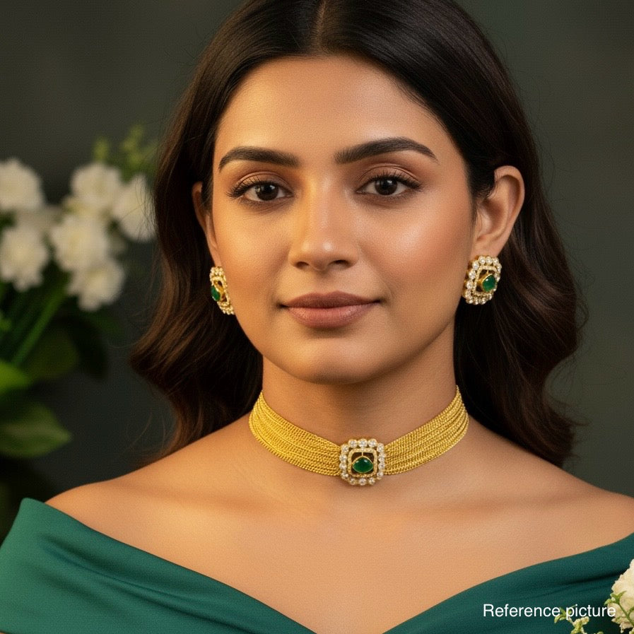 Nayaab savya choker