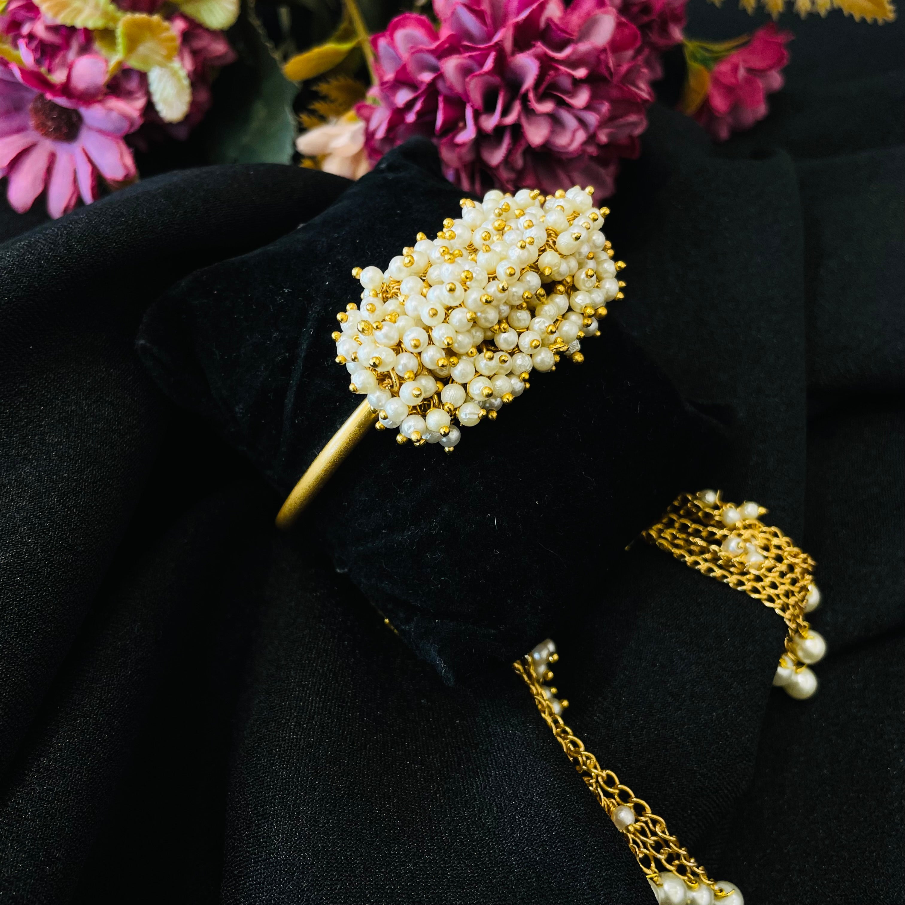 Nayaab Anika Pearl Bracelet