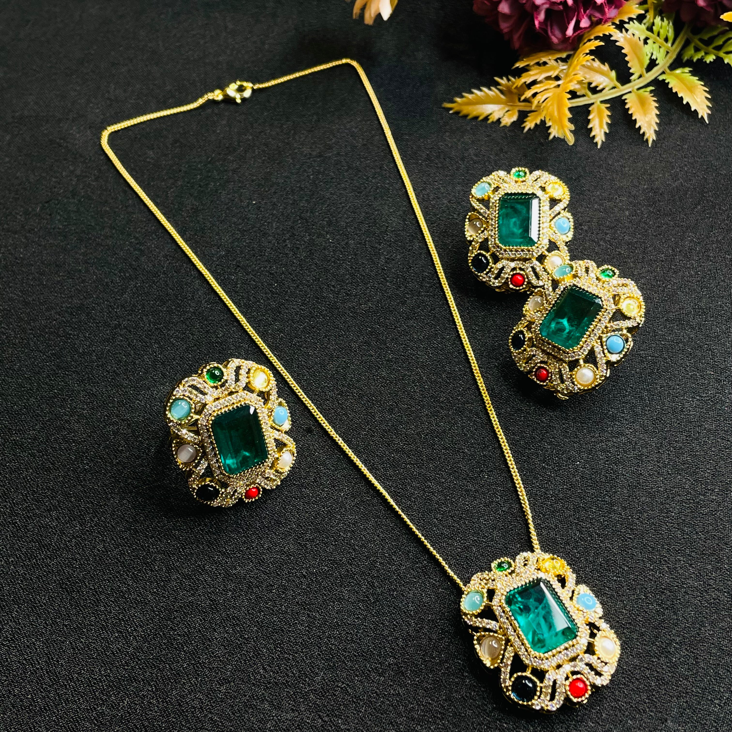 Nayaab millie Pendant set with free ring