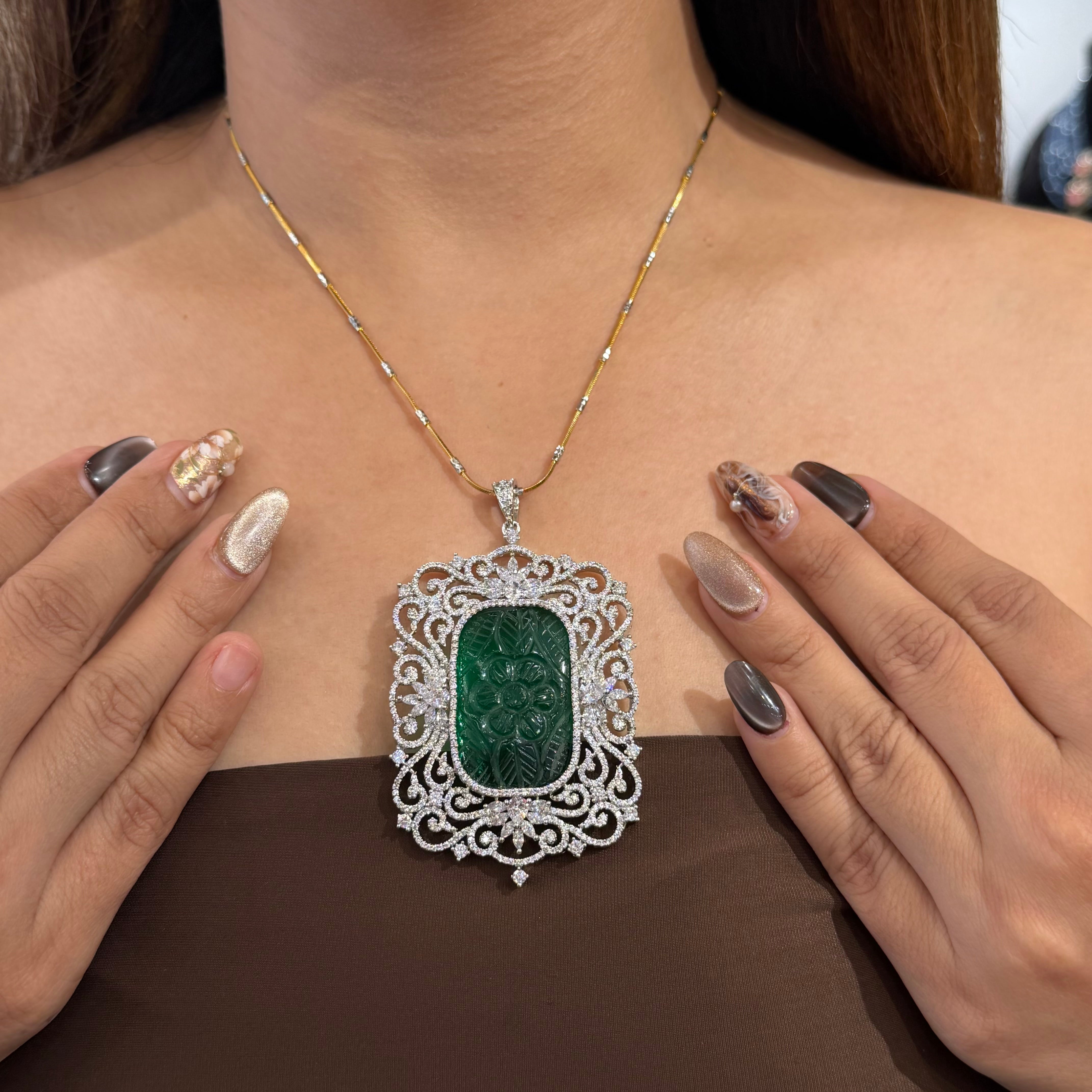 AD Saira Pendant Set