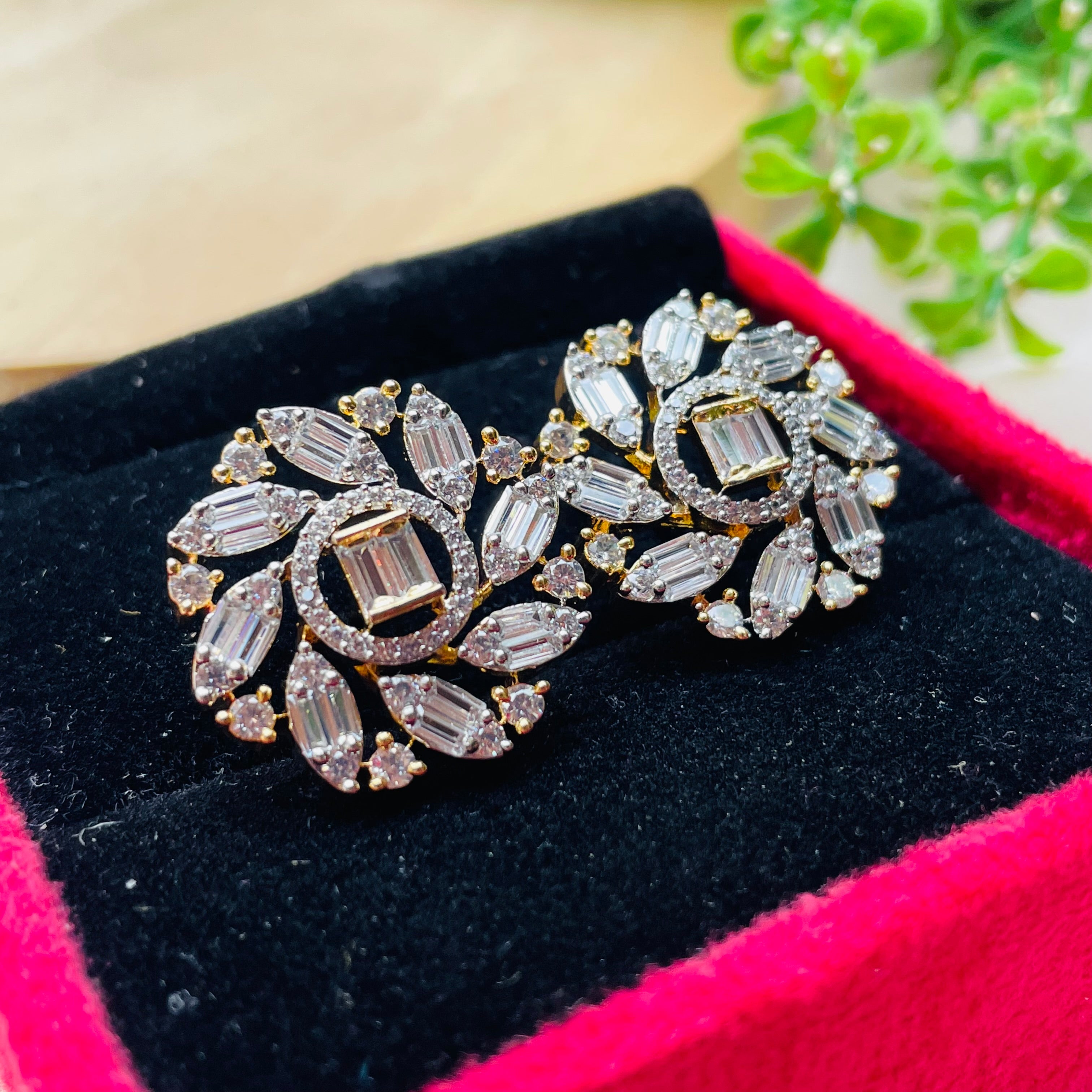 Ad Adelina studs