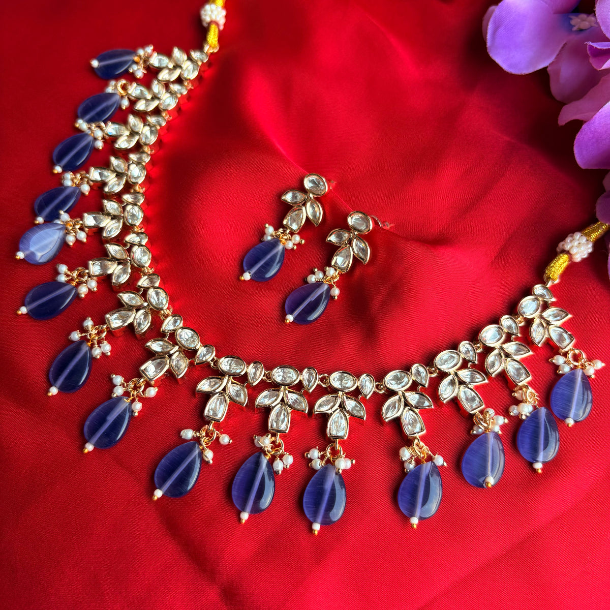 Neelaya Neck Piece