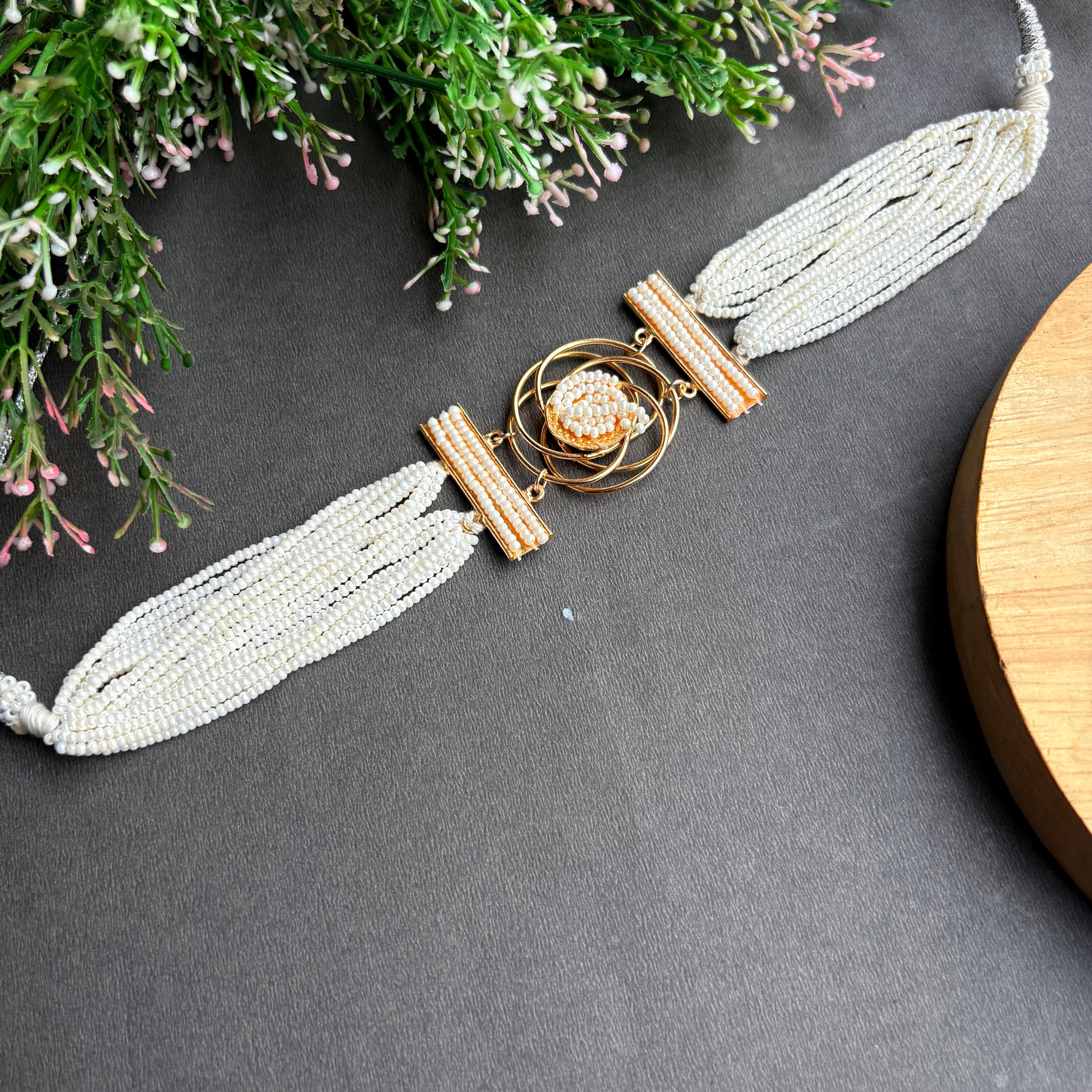 Noor Pearl Choker