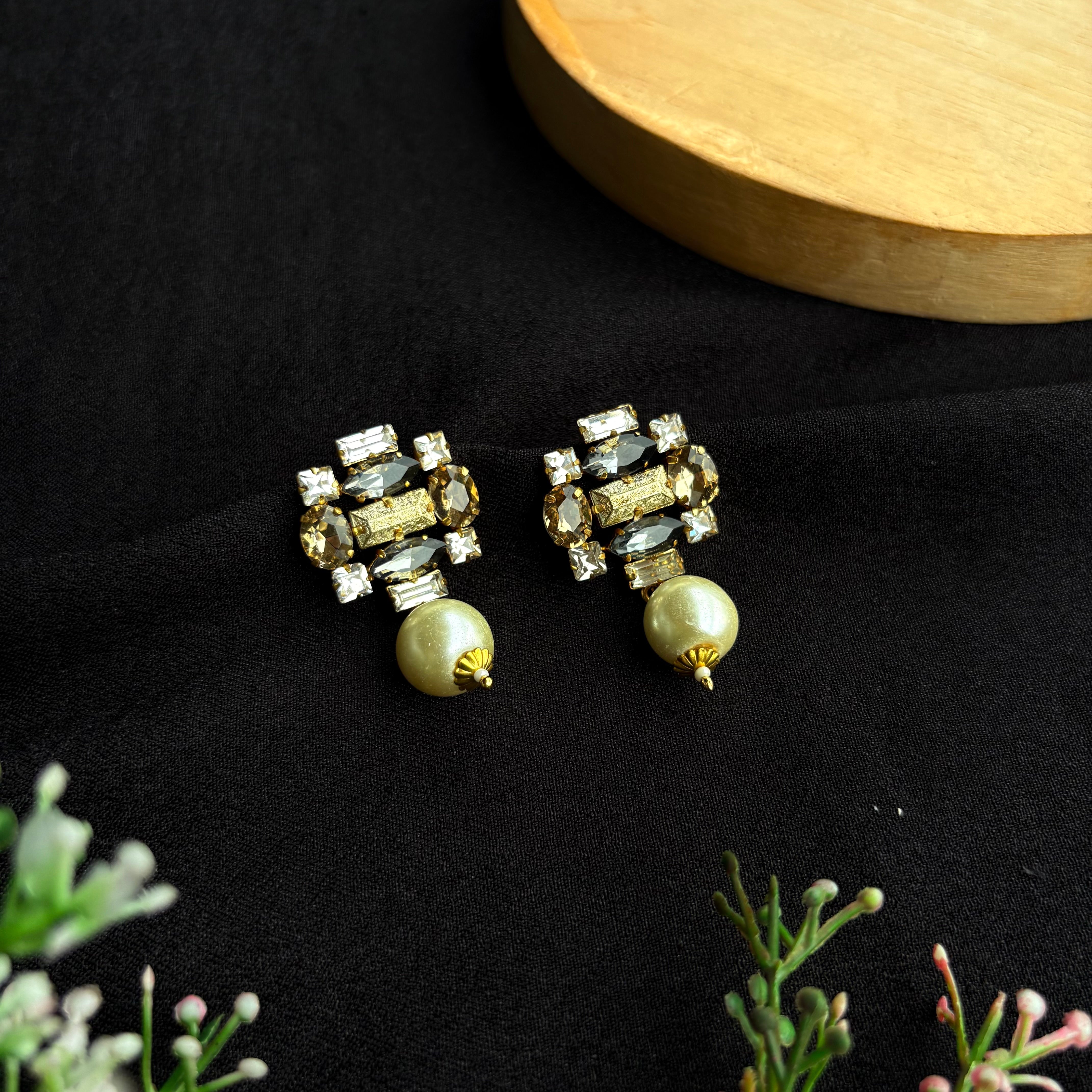 Solaris Pearl Drop Earrings