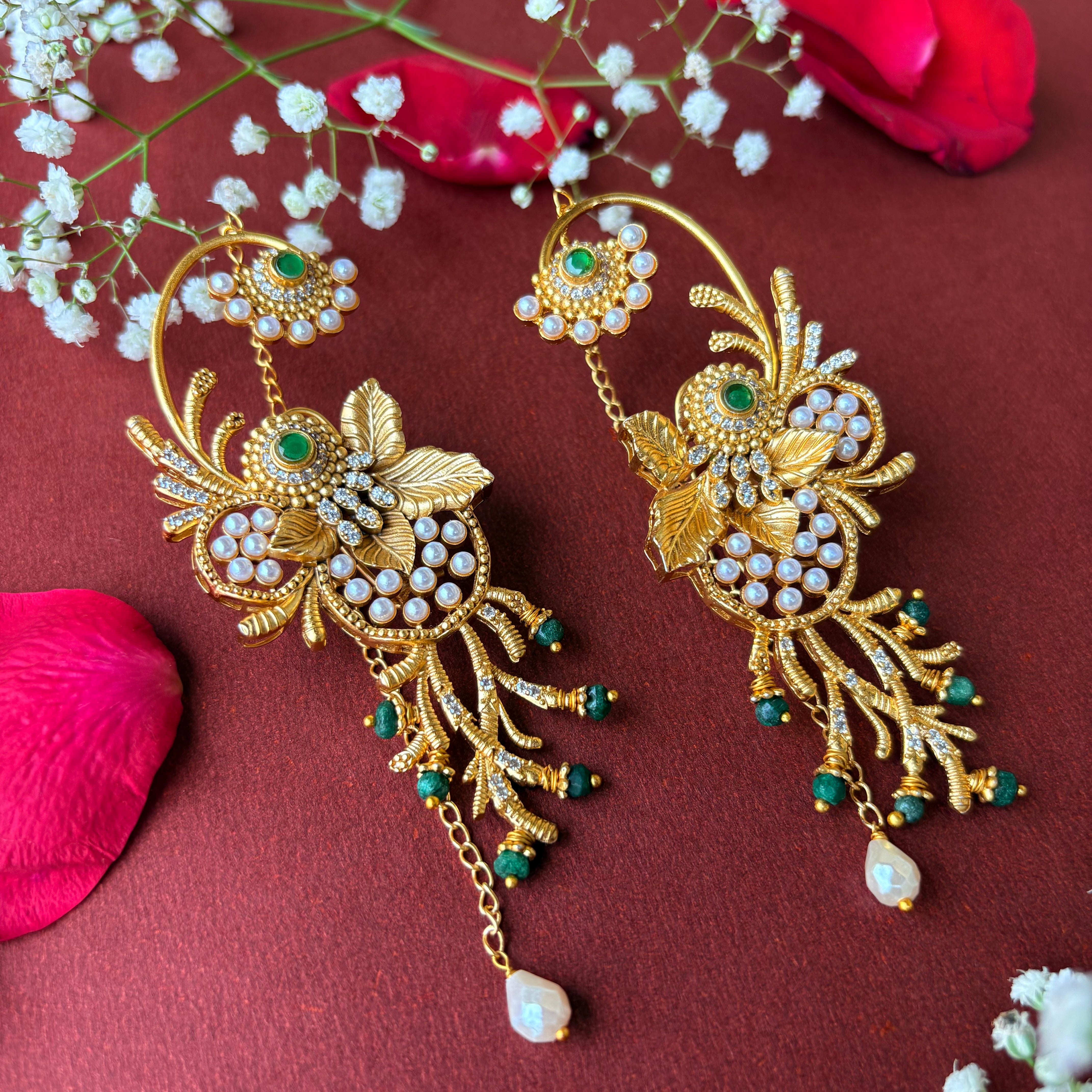 Nayaab Lavanya Earcuff