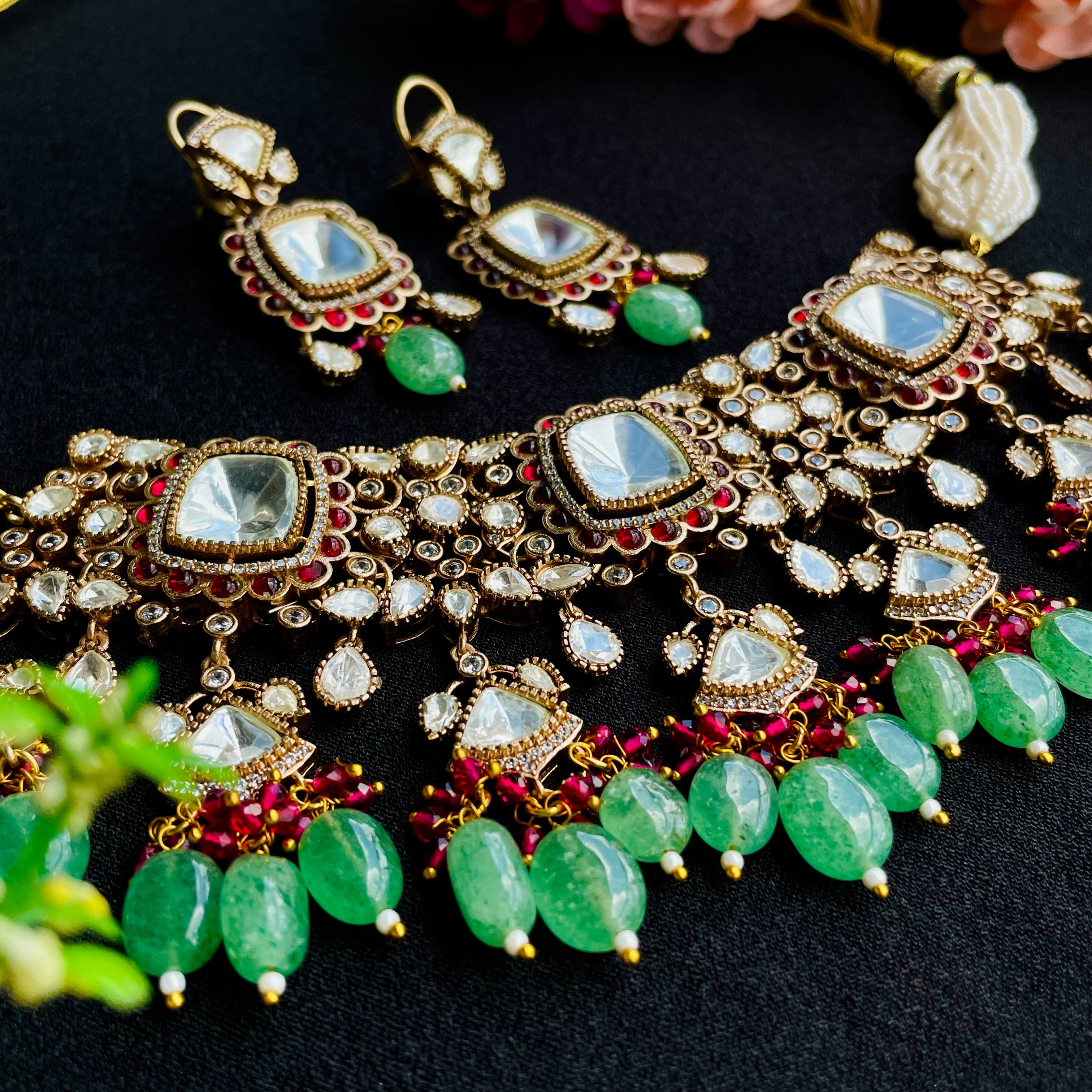 Nayaab Raima Neckpiece