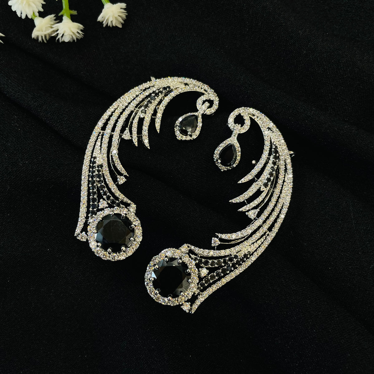 Meher Earcuff