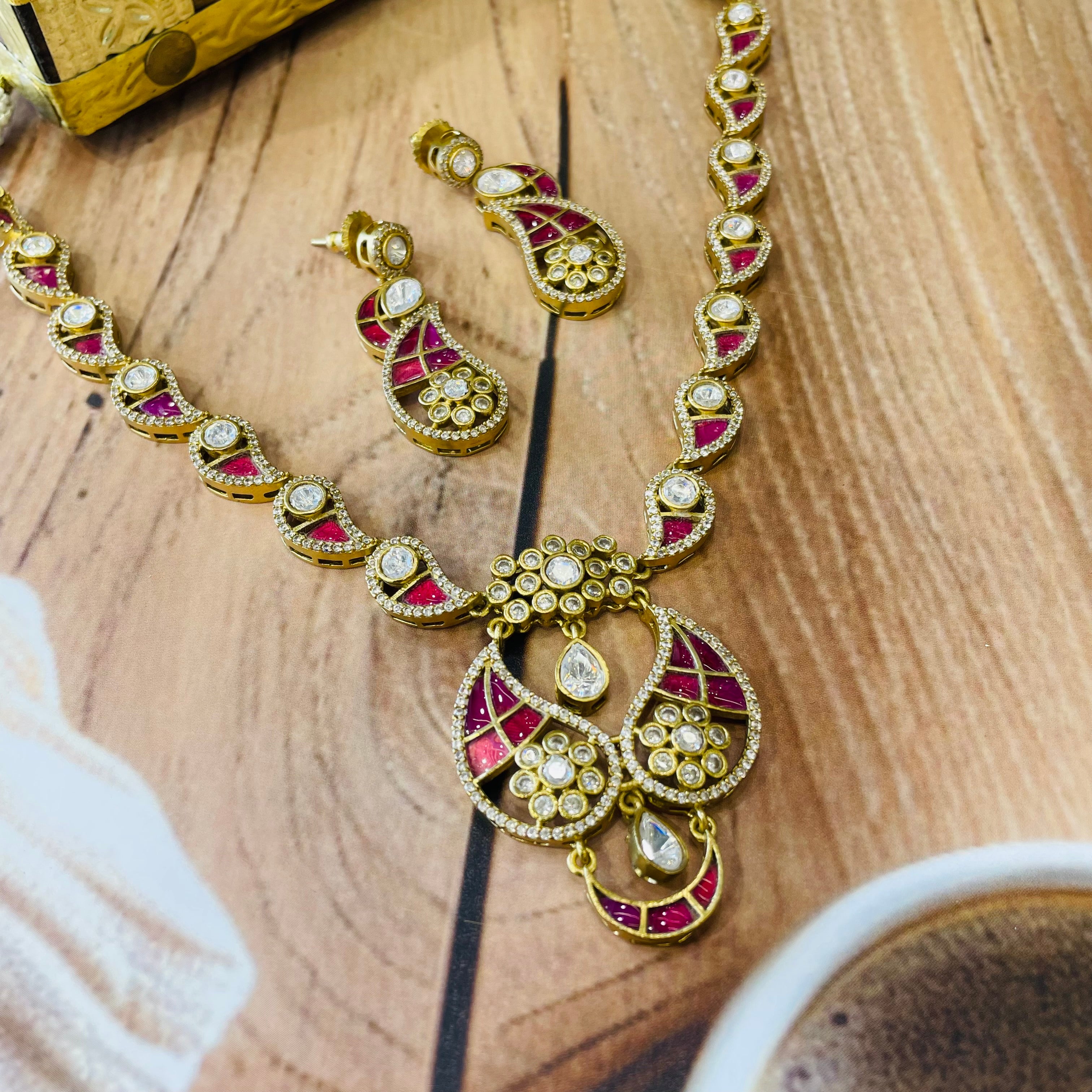 Nayaab Tanisha Polki Neckpiece