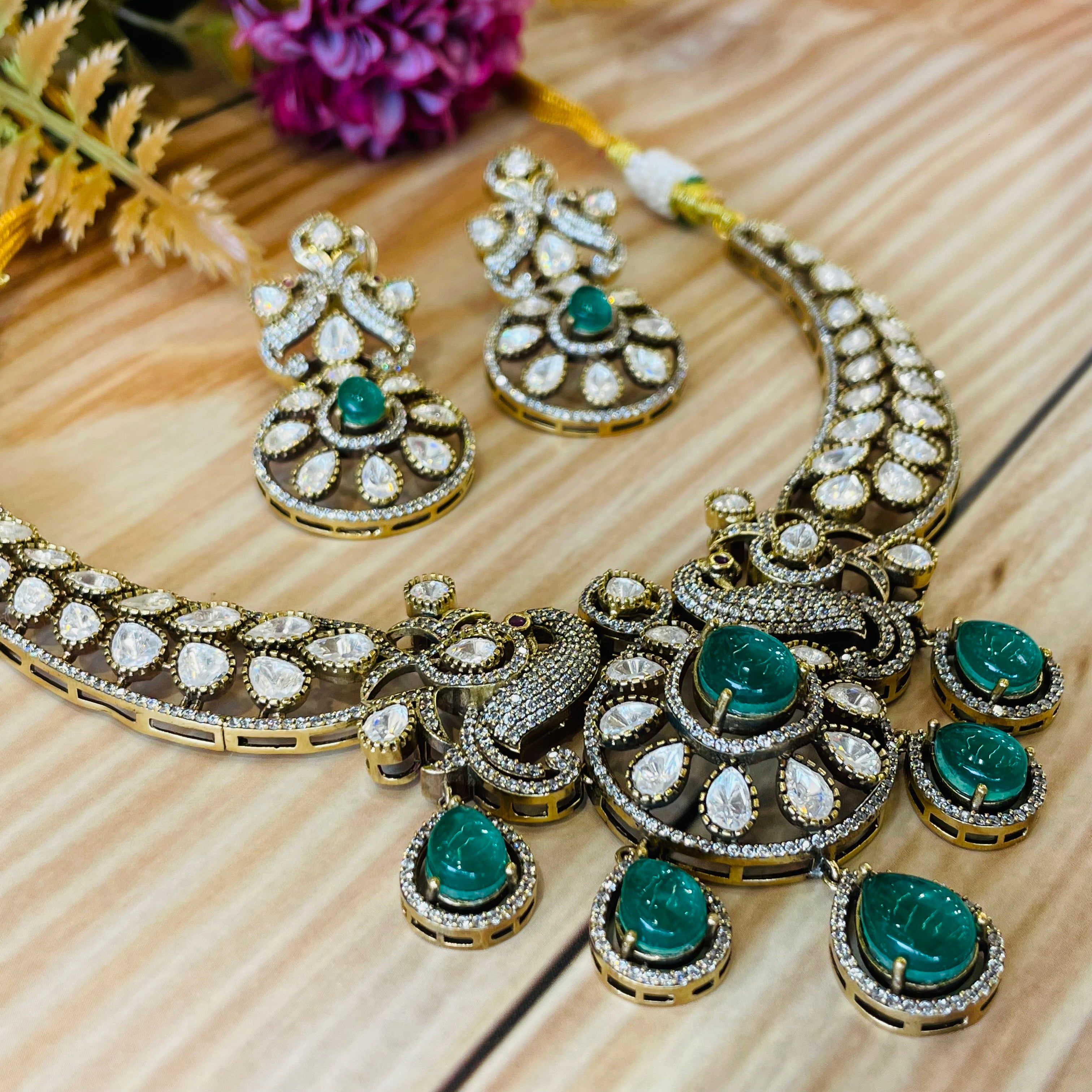 Nayaab Mahera Polki Neckpiece