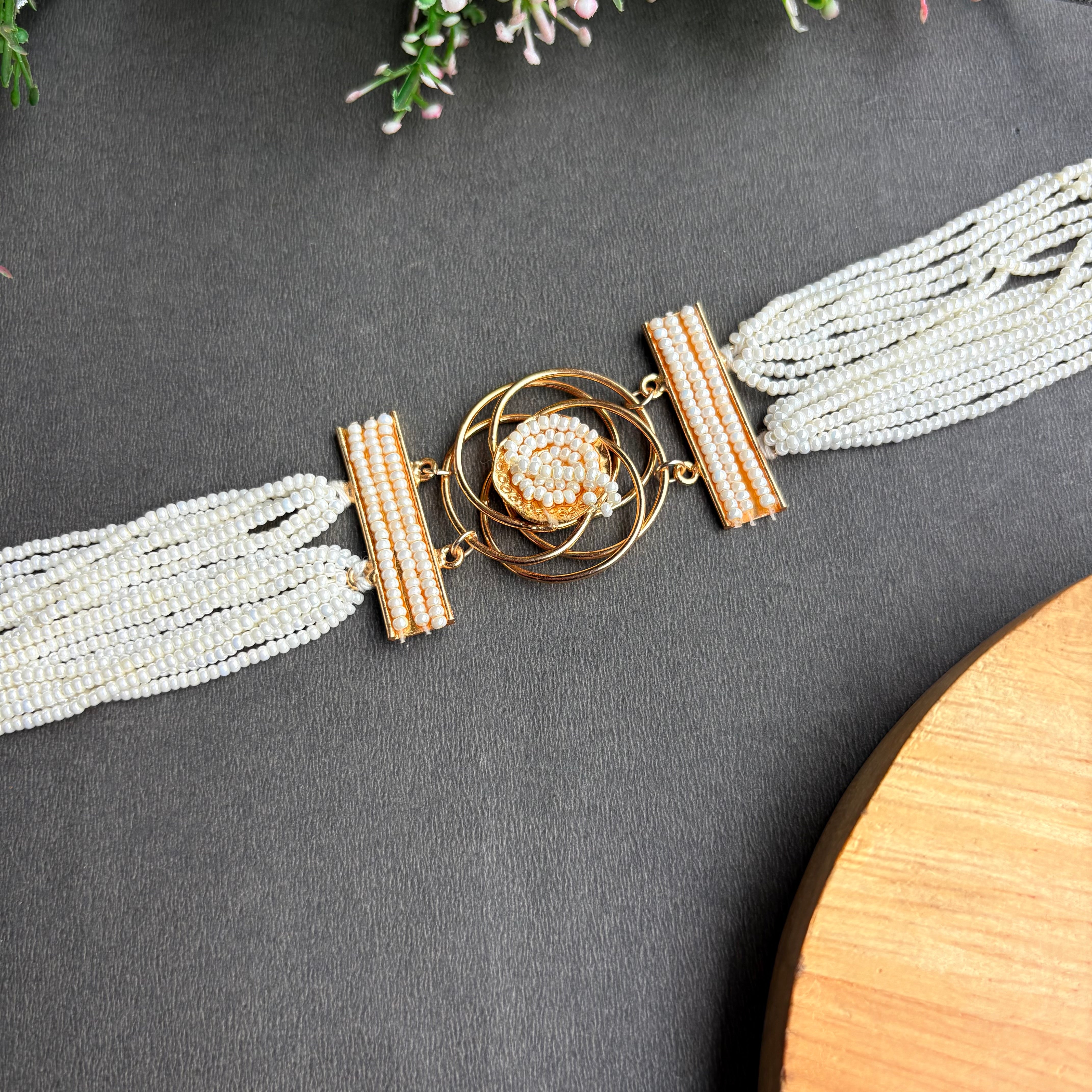 Noor Pearl Choker