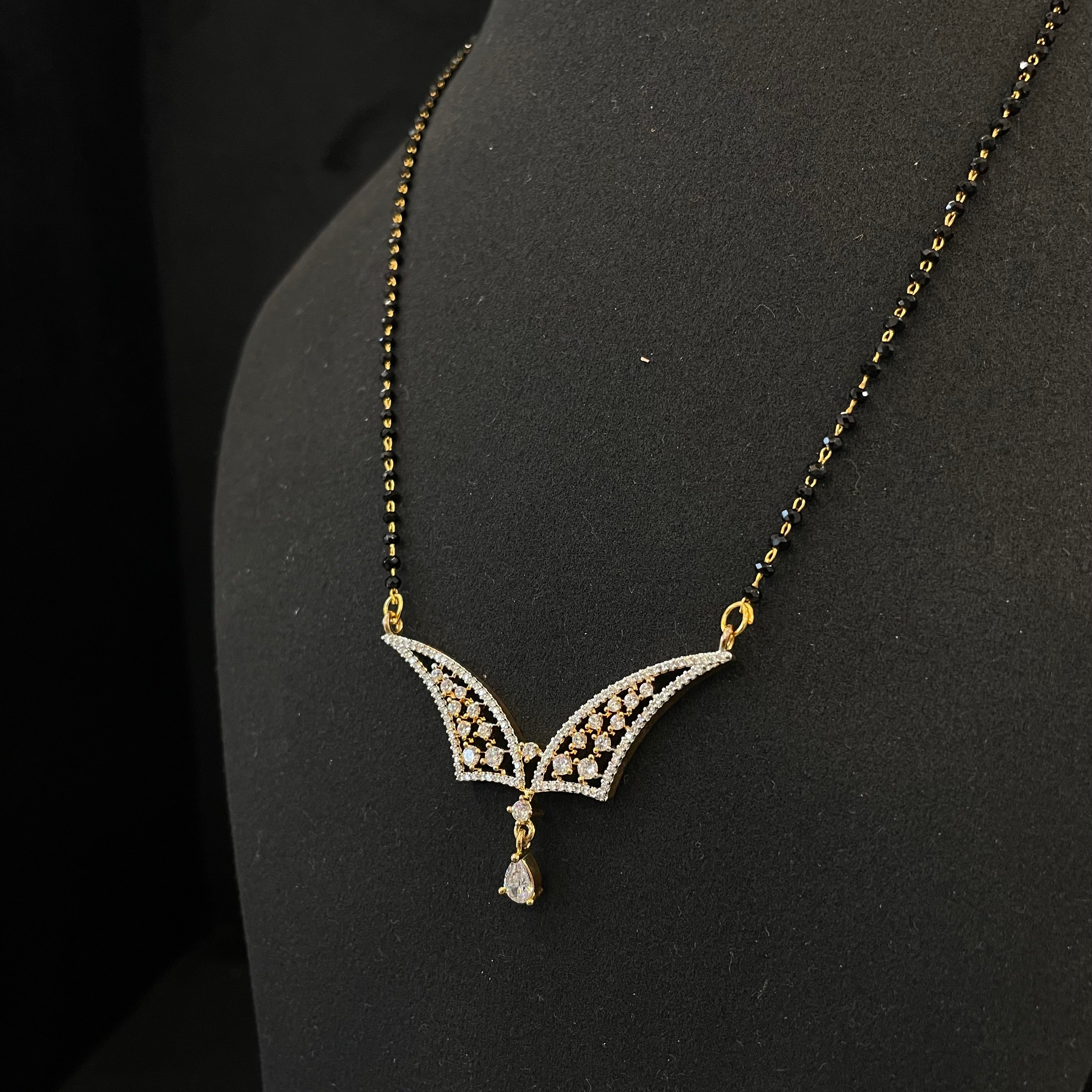 Ad Nayra Mangalsutra