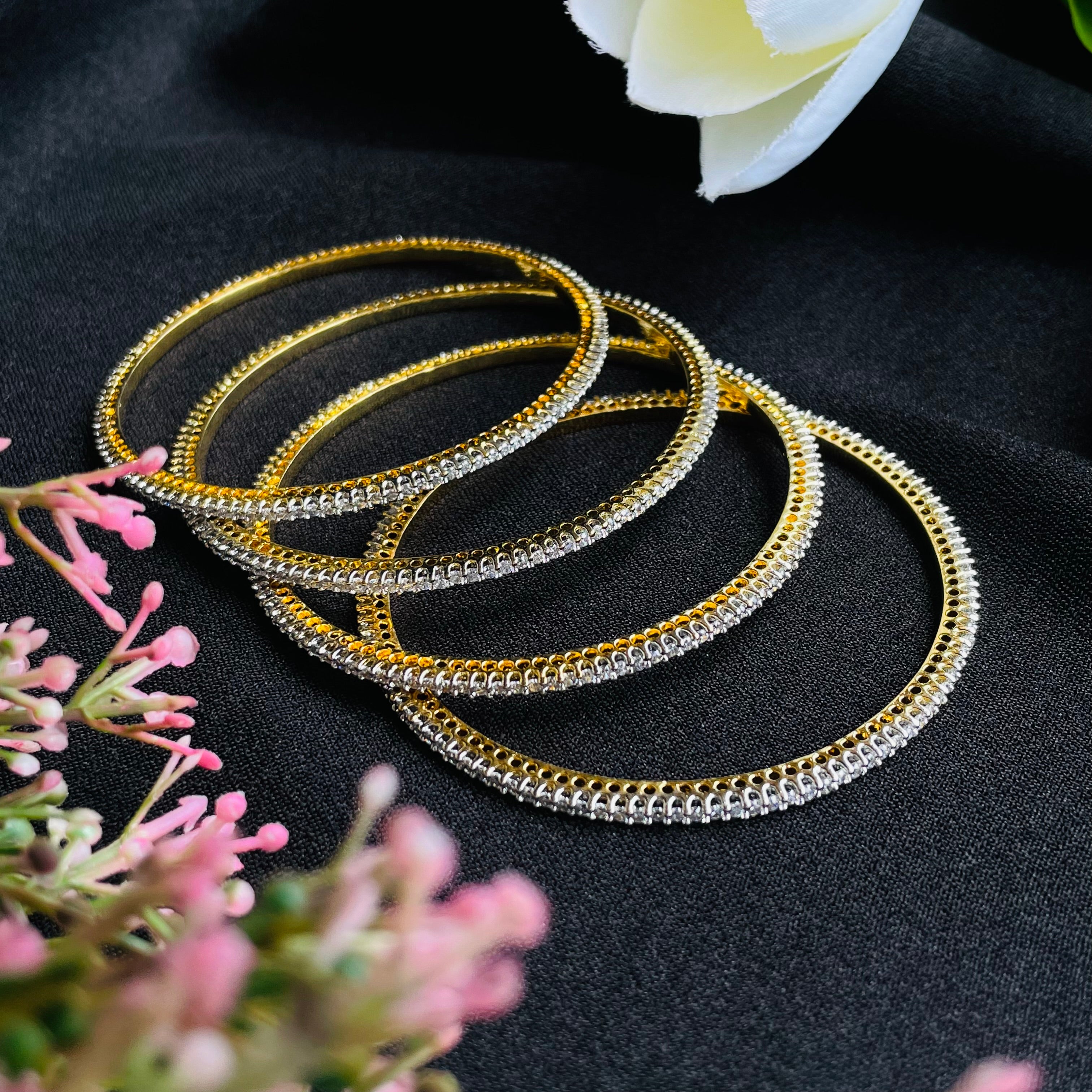 Elena ad bangles set 02