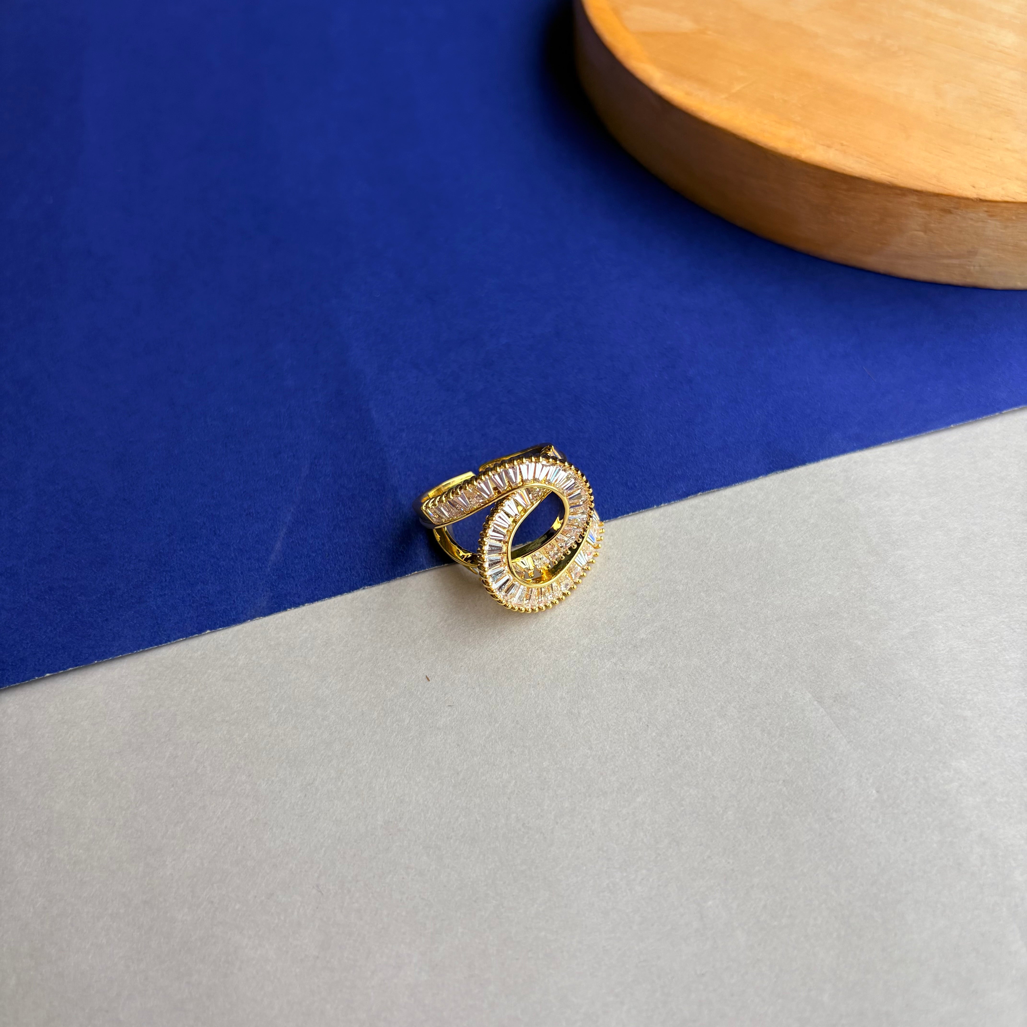 Eclipse Loop Ring