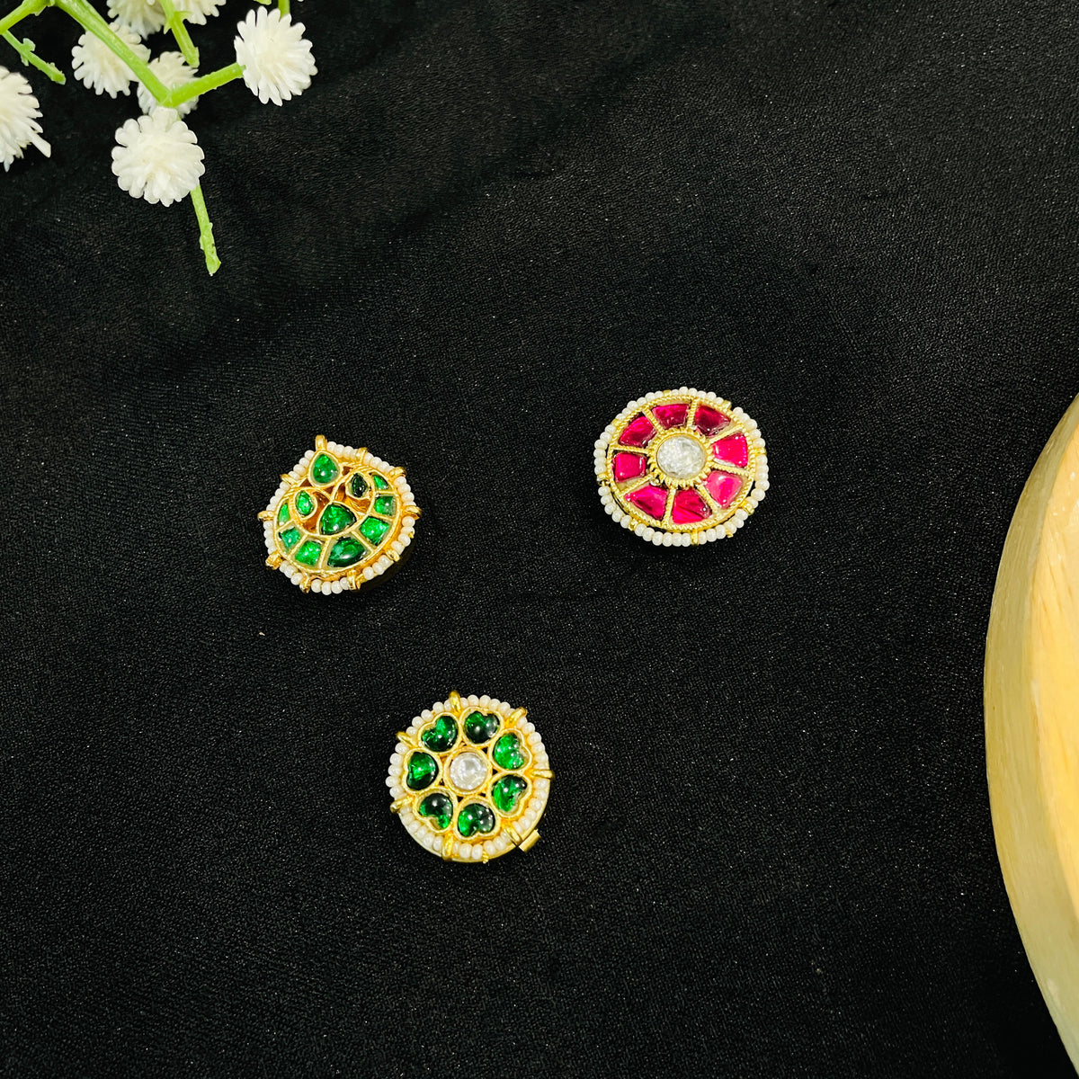 Aroshika Nayaab Button