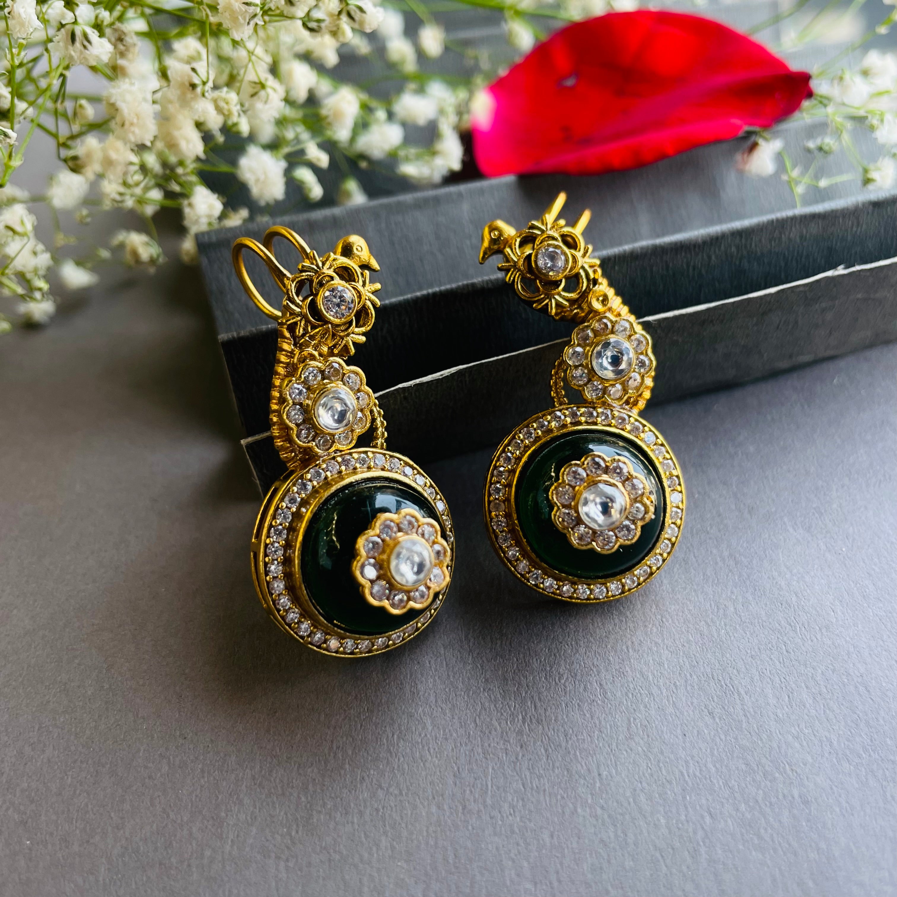Nayaab Lavanya Earcuff