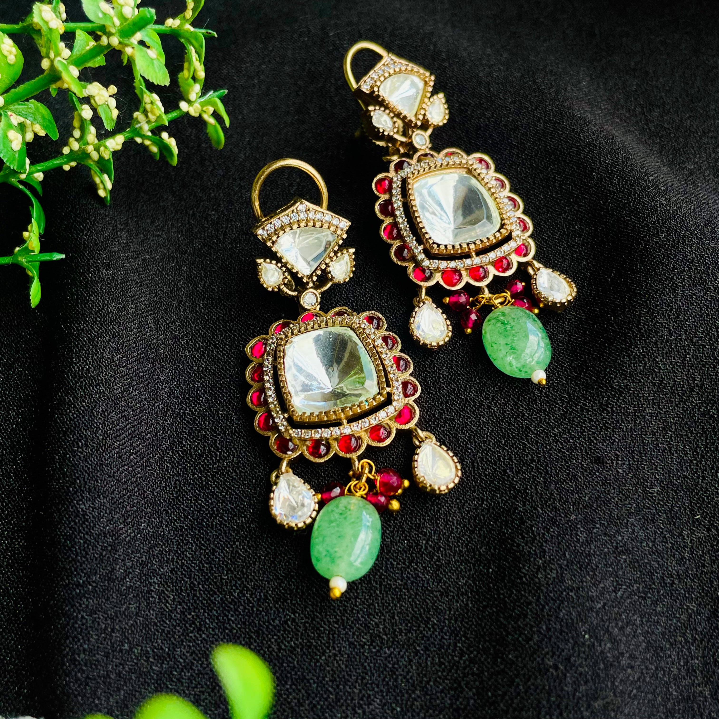 Nayaab Raima Neckpiece