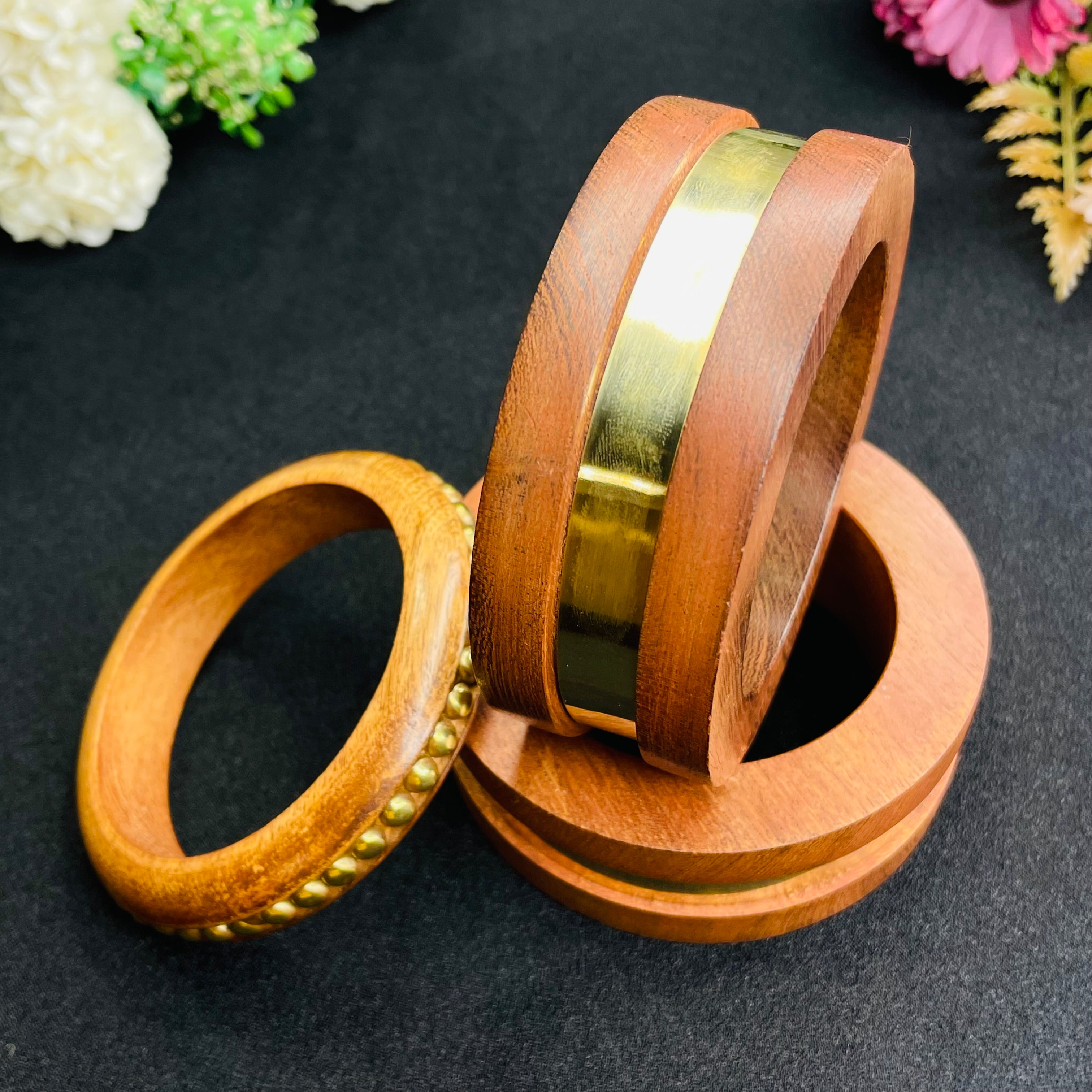 Layla Wooden Bangles 01