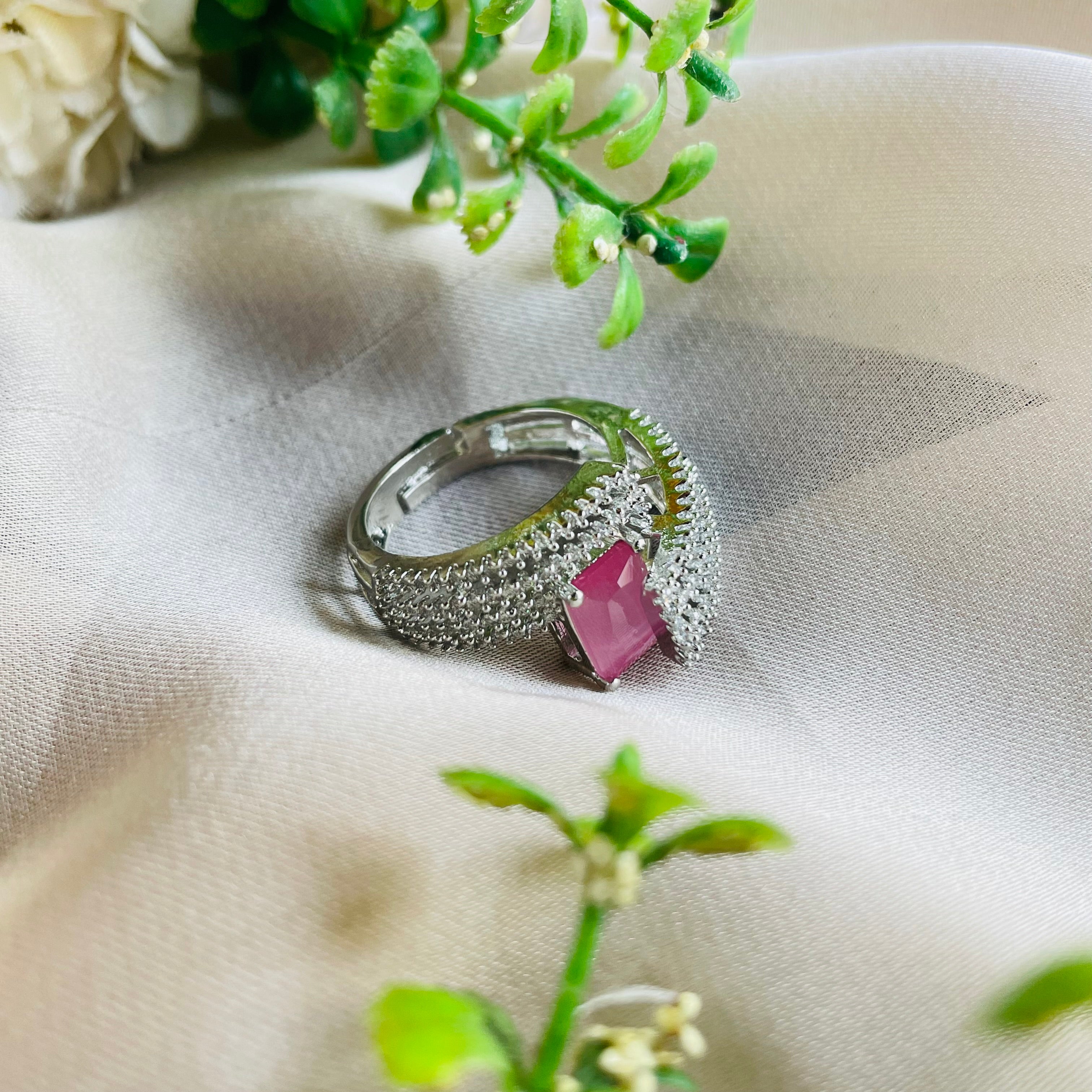 Ad Opal  ring adjustable
