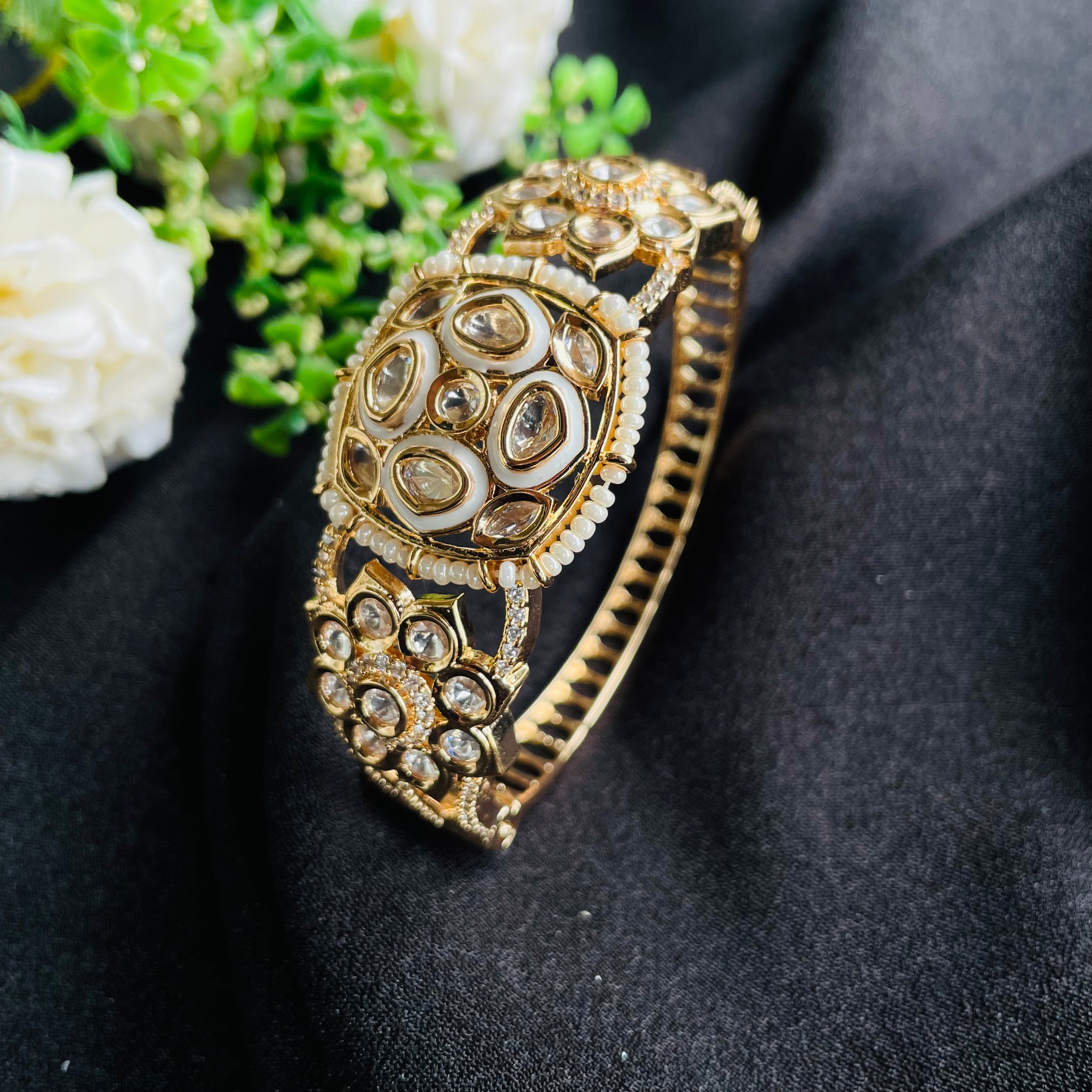 Nayaab Aarohi Polki Bracelet