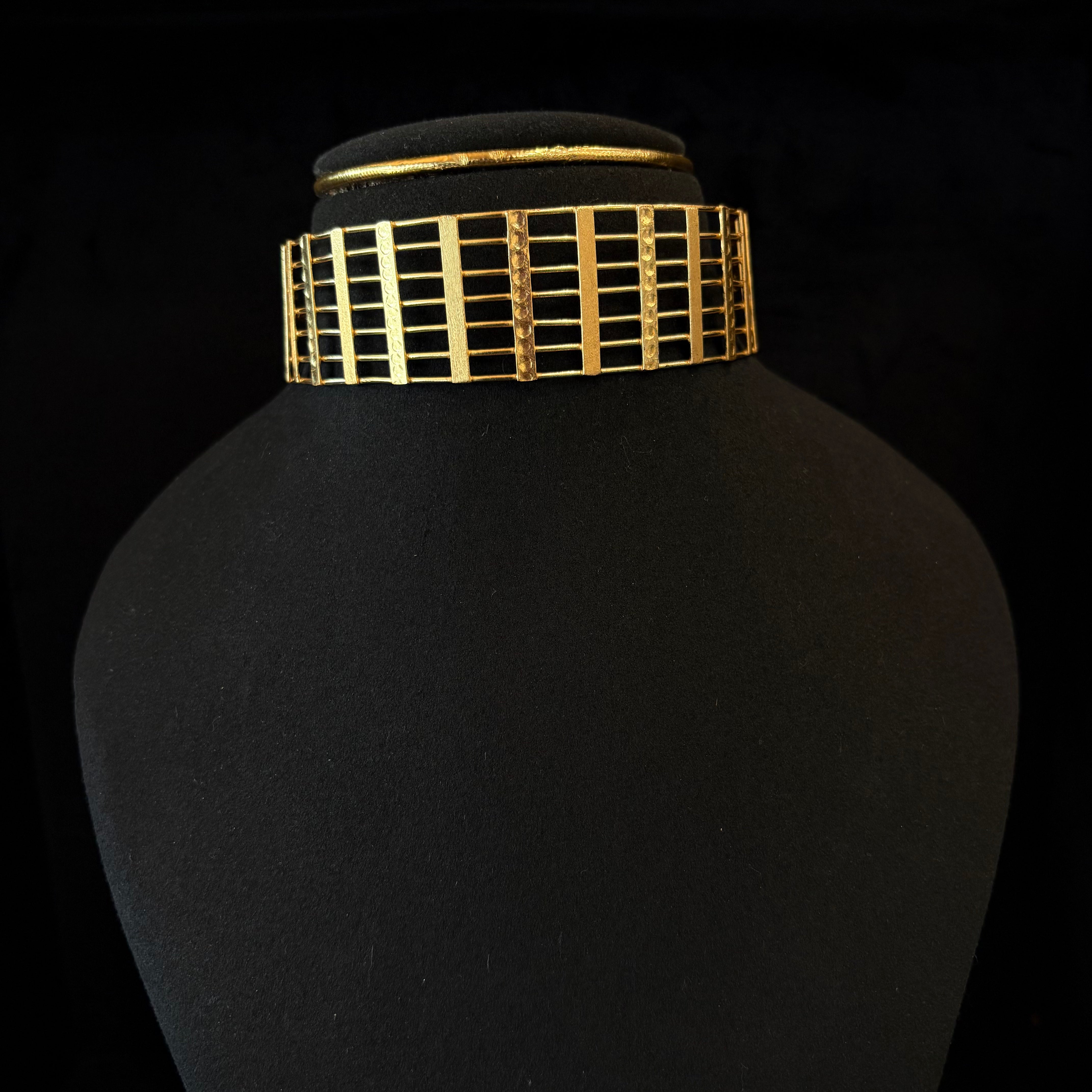 Aurelia Grid Choker