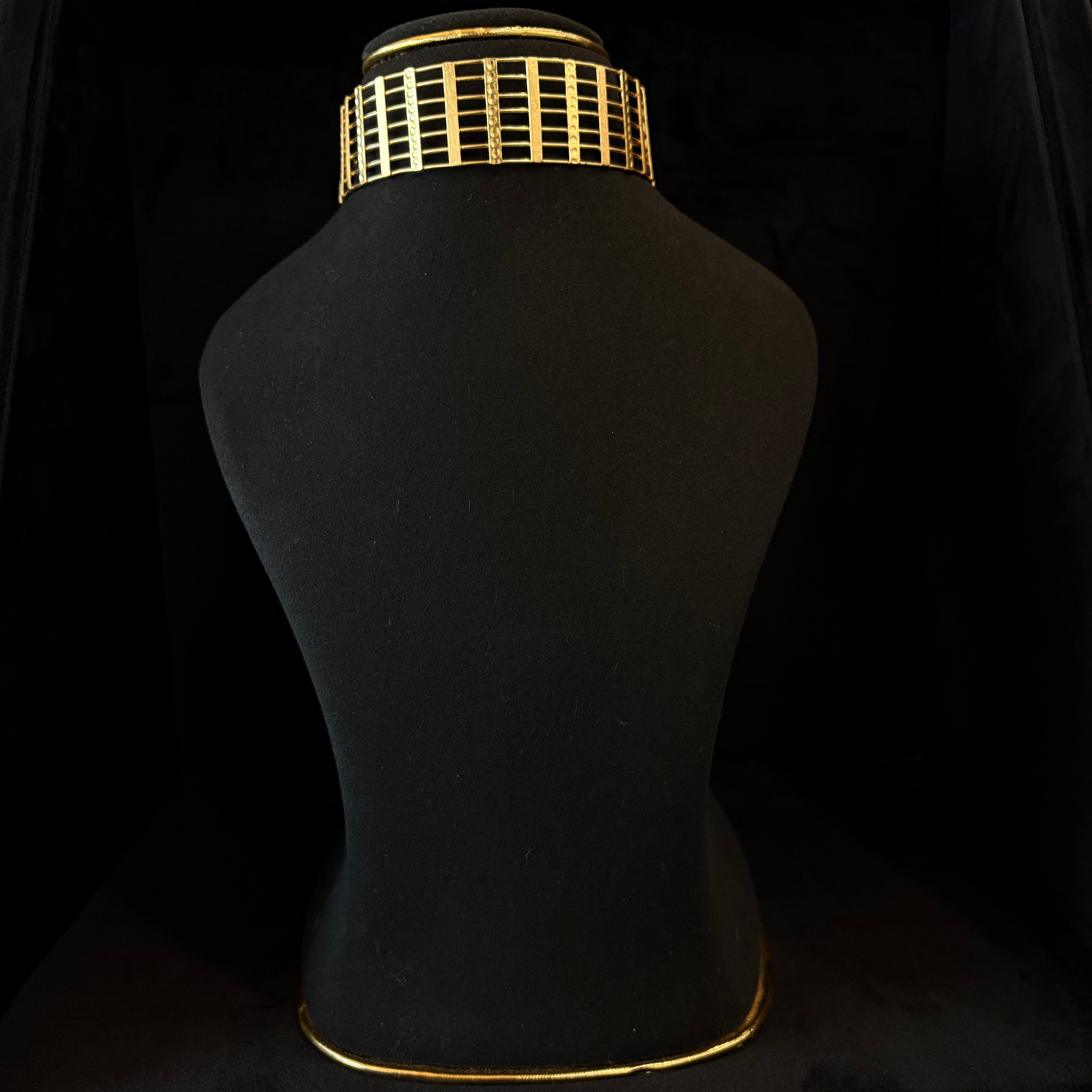 Aurelia Grid Choker