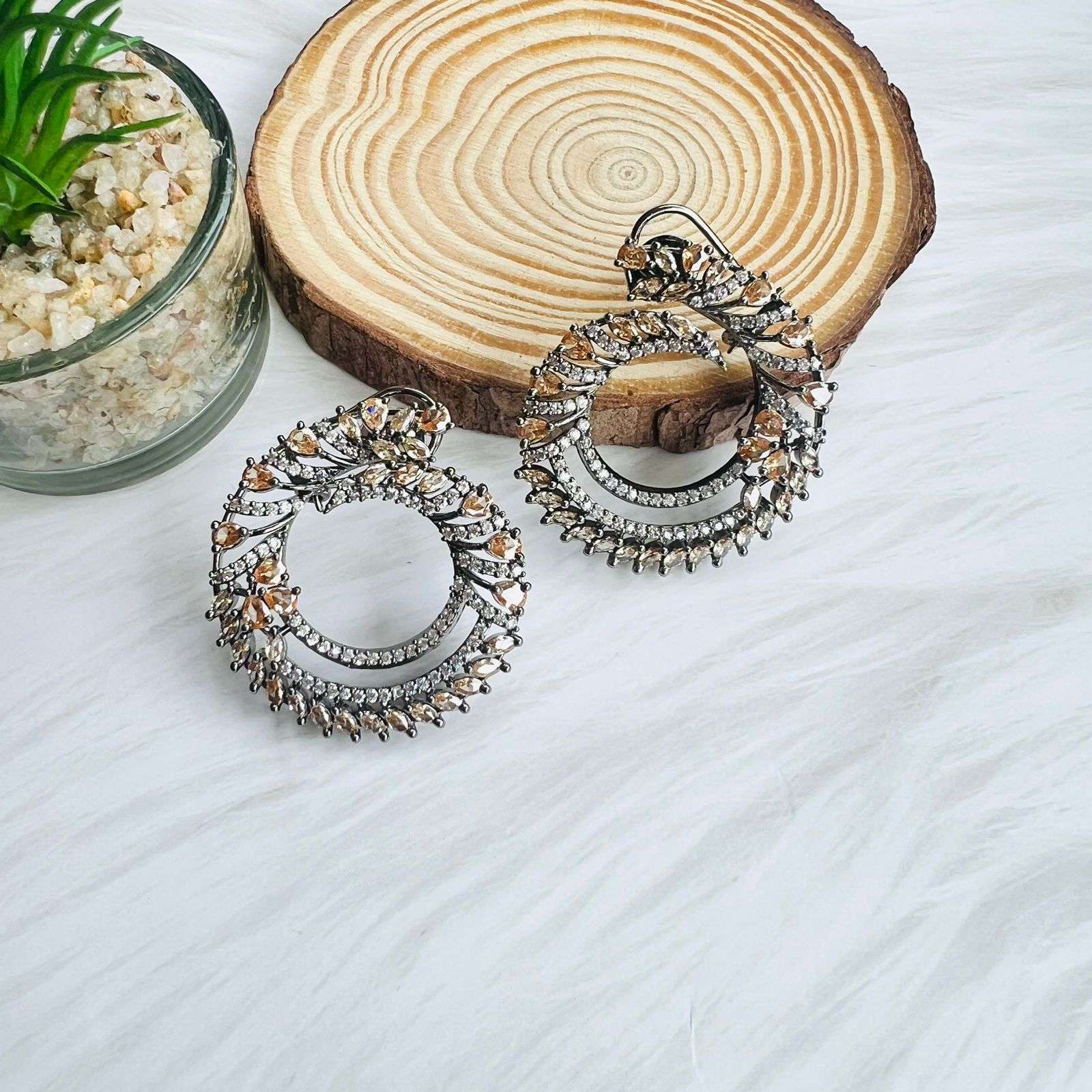 layla ilyana studs velvet box by shweta