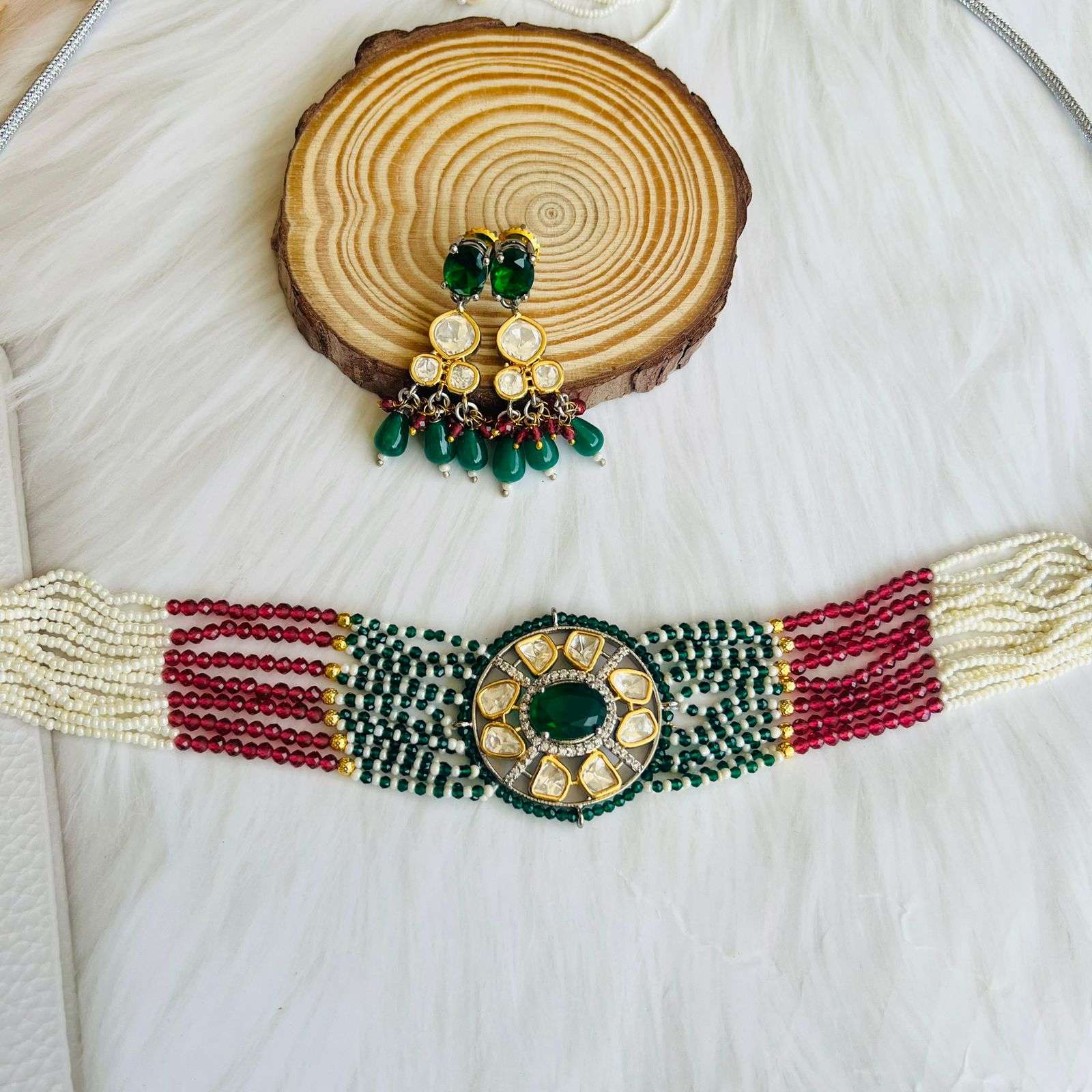 nayaab veena choker velvet box by shweta